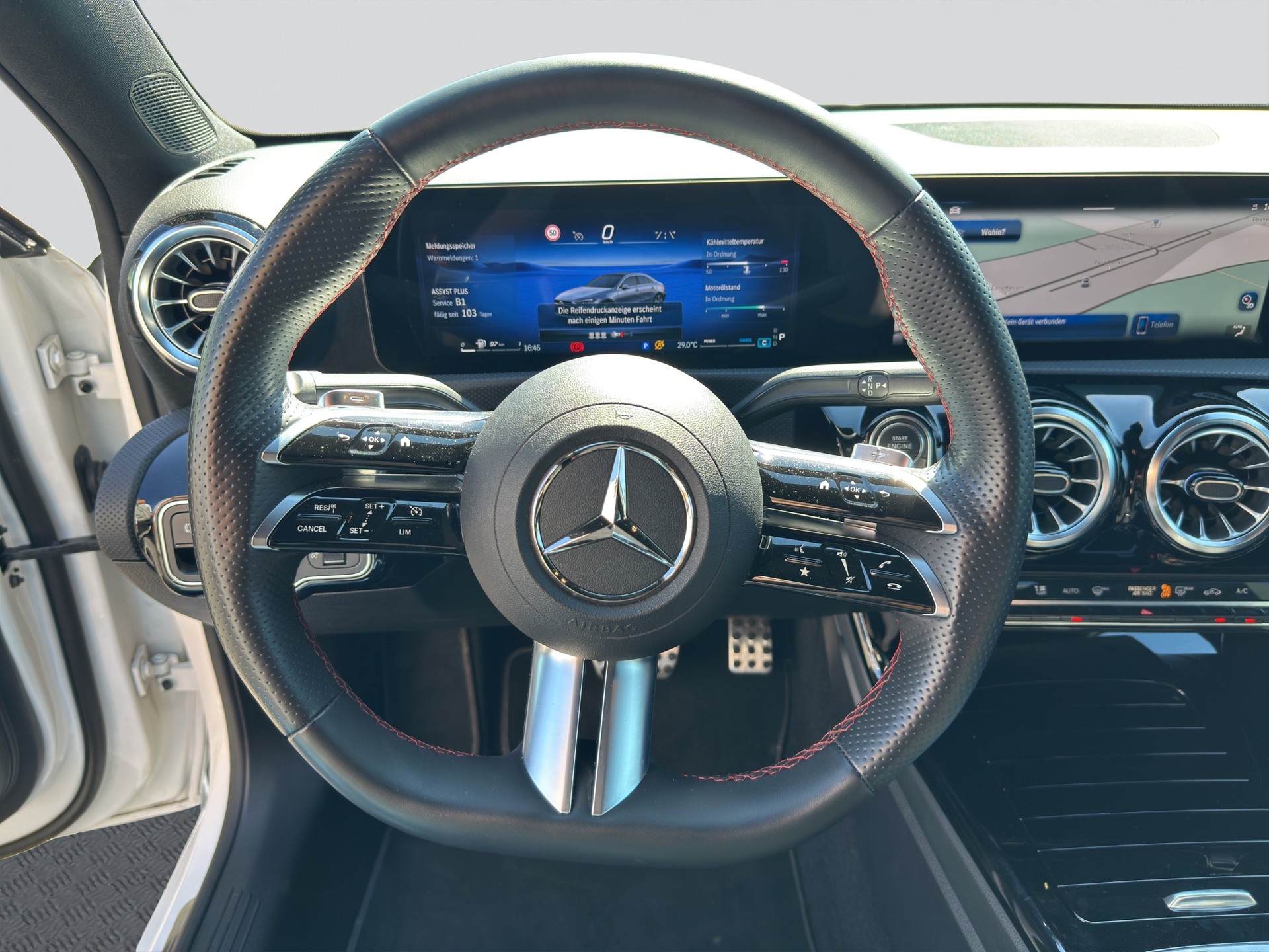 MERCEDES-BENZ A 180 AMG Line 7G-DCT Night-image-9