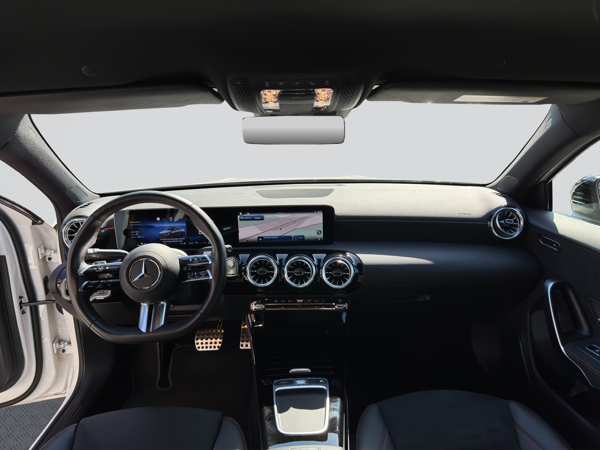 MERCEDES-BENZ A 180 AMG Line 7G-DCT Night-image-13