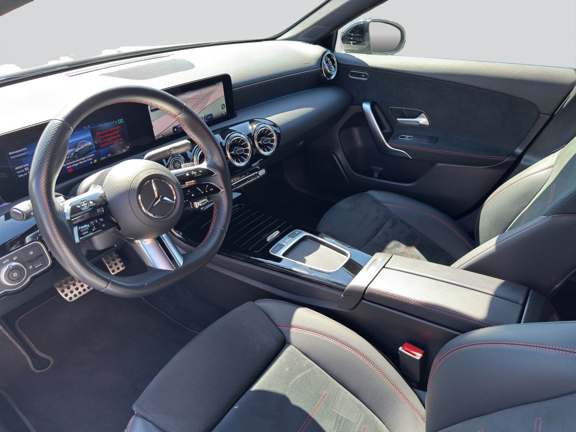MERCEDES-BENZ A 180 AMG Line 7G-DCT Night-image-6