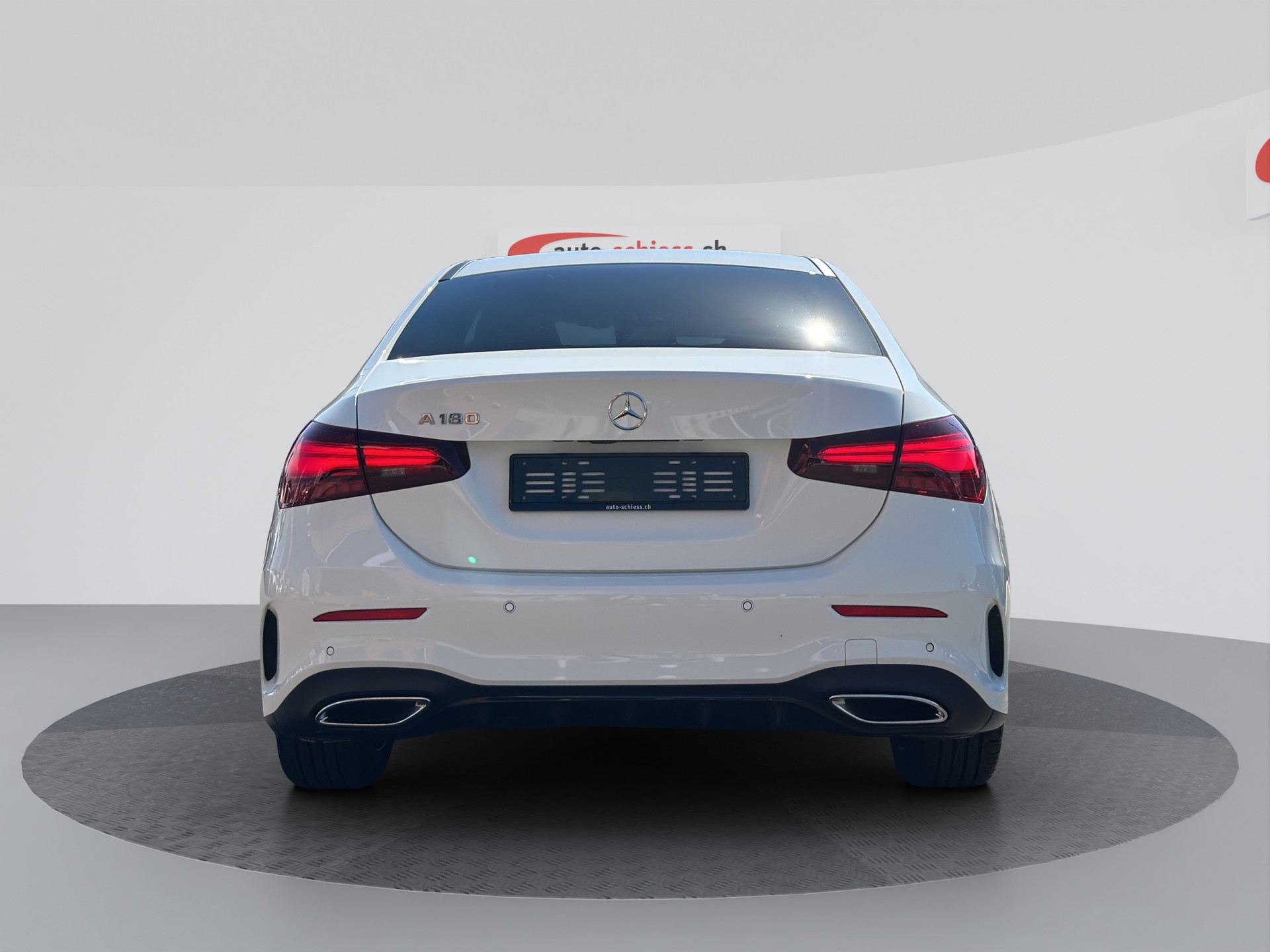 MERCEDES-BENZ A 180 AMG Line 7G-DCT Night-image-3
