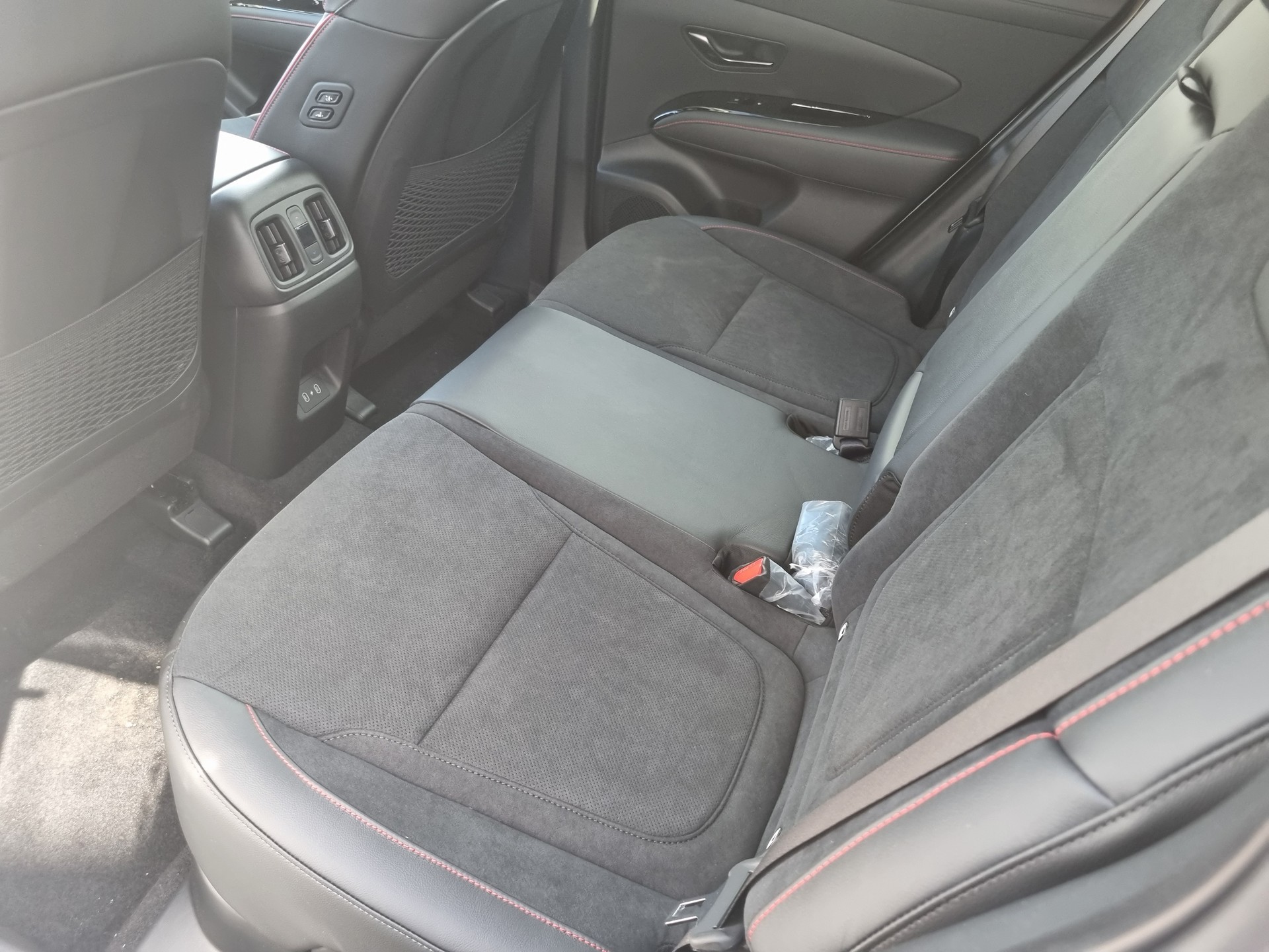 HYUNDAI Tucson 1.6 TGDI HEV N-Line 4WD-image-8