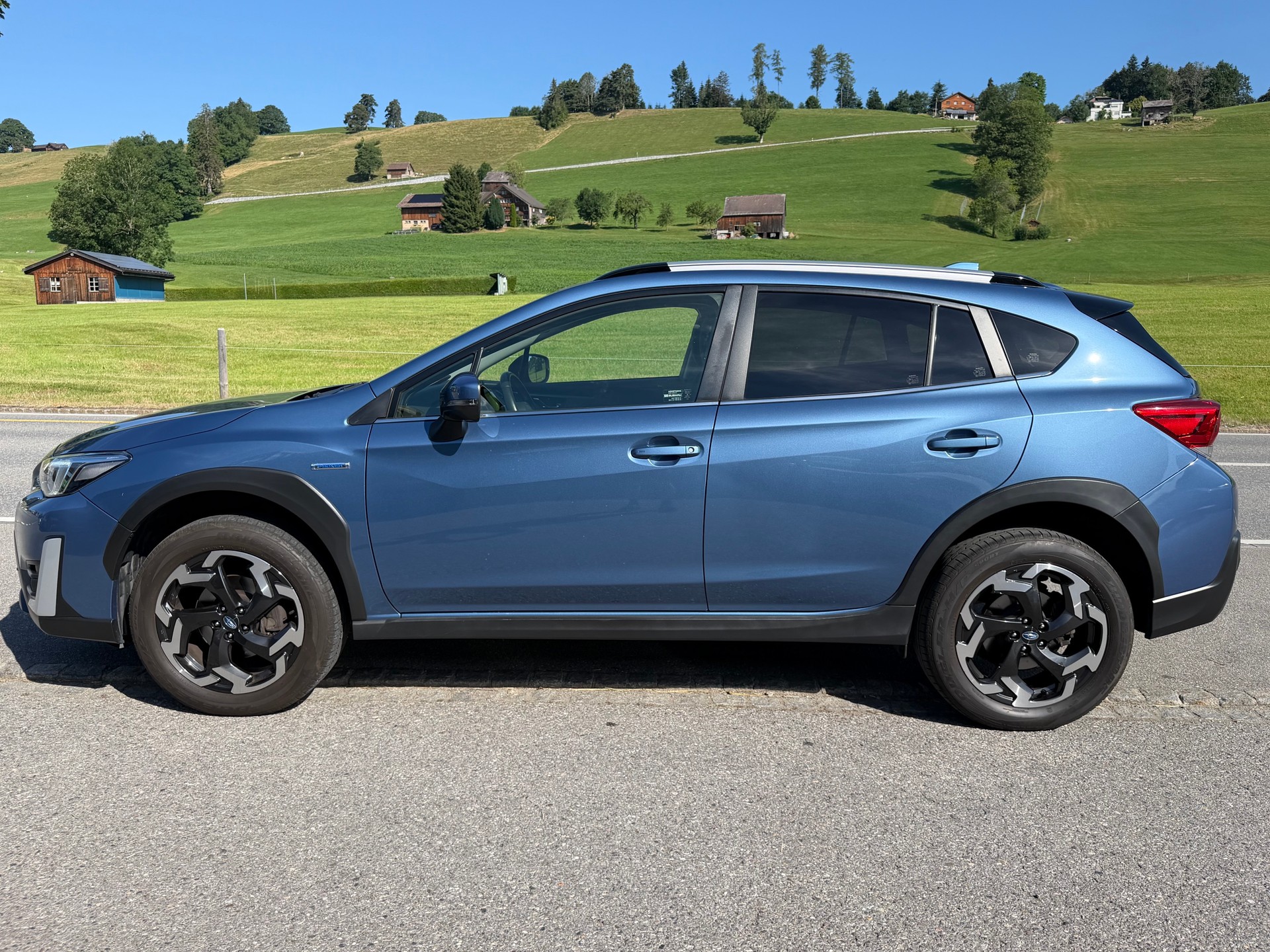 SUBARU XV 2.0 e-Boxer Swiss Plus AWD Lineartronic-image-2