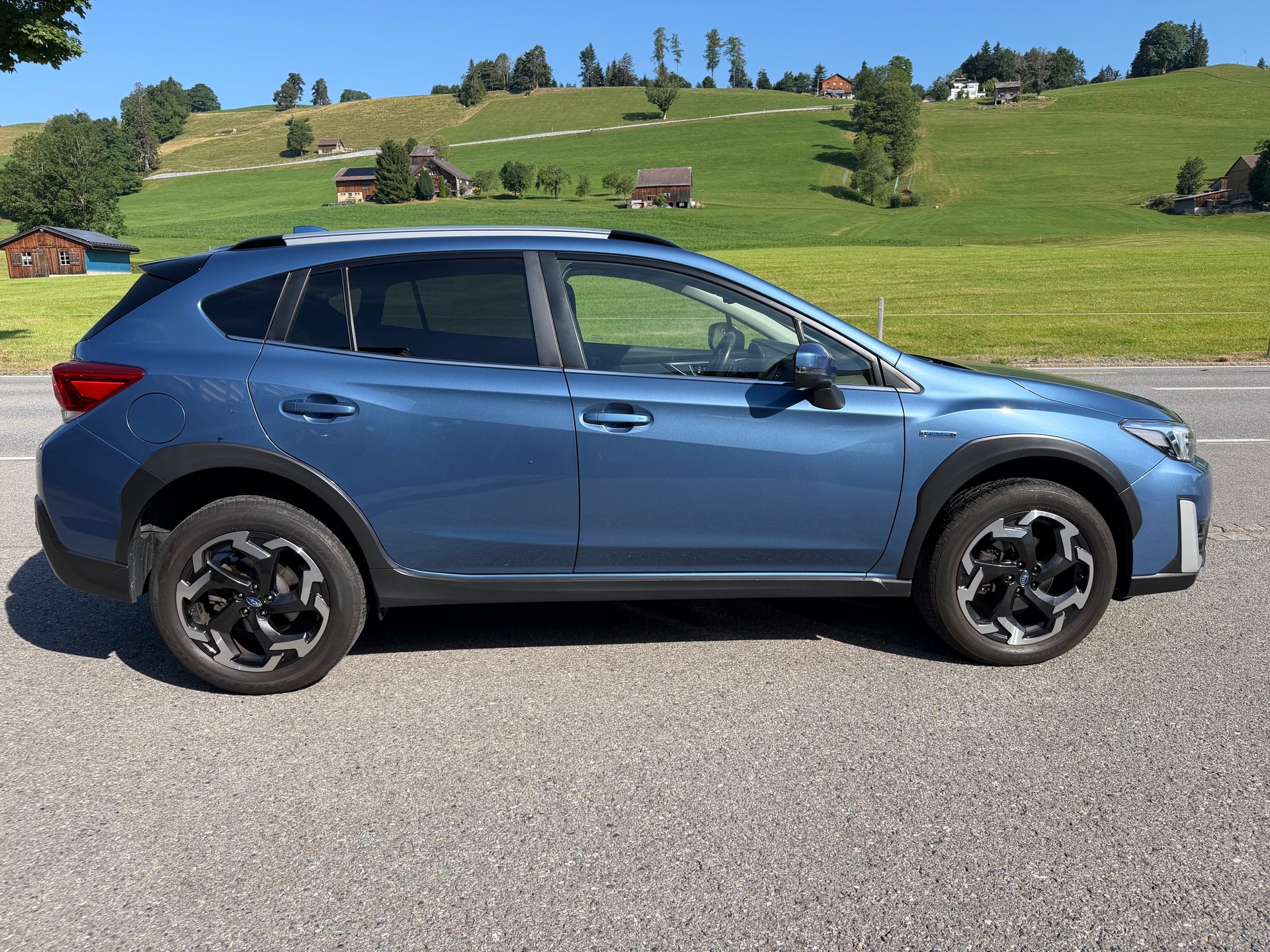 SUBARU XV 2.0 e-Boxer Swiss Plus AWD Lineartronic-image-9