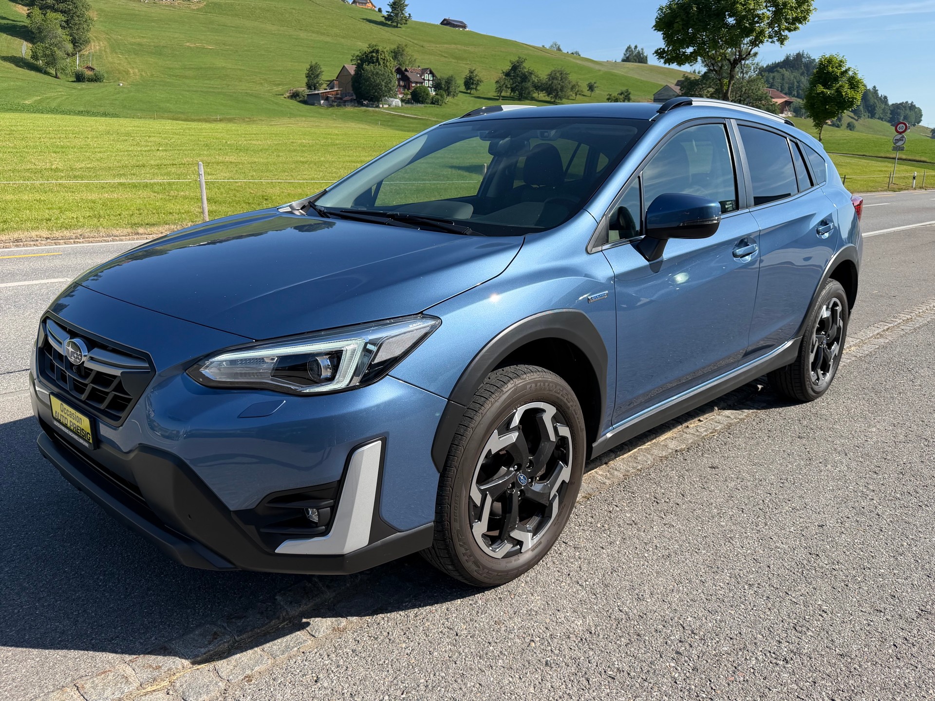 SUBARU XV 2.0 e-Boxer Swiss Plus AWD Lineartronic-image-1