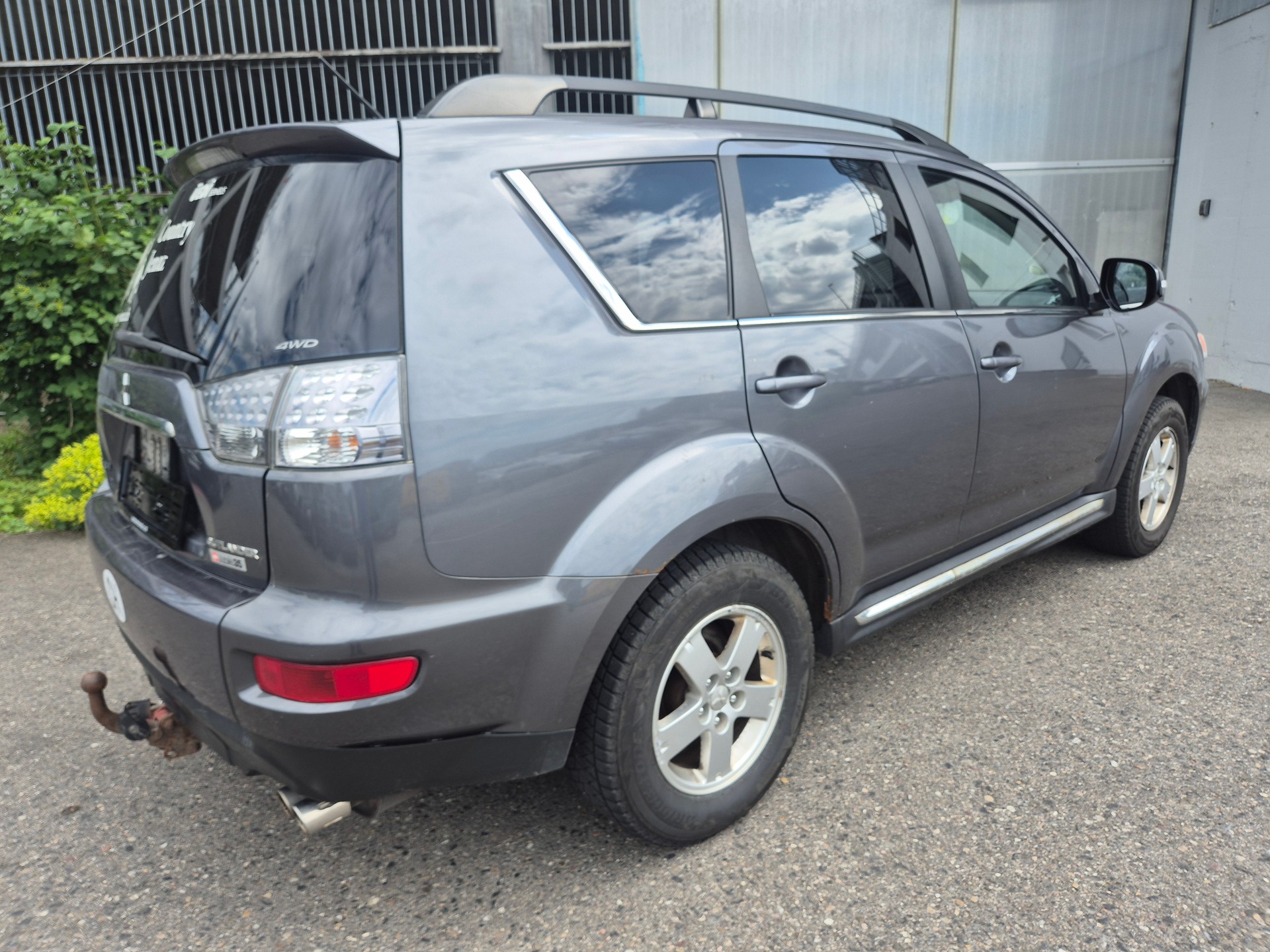 MITSUBISHI Outlander 2.2 DID Jubilé35 4WD-image-5