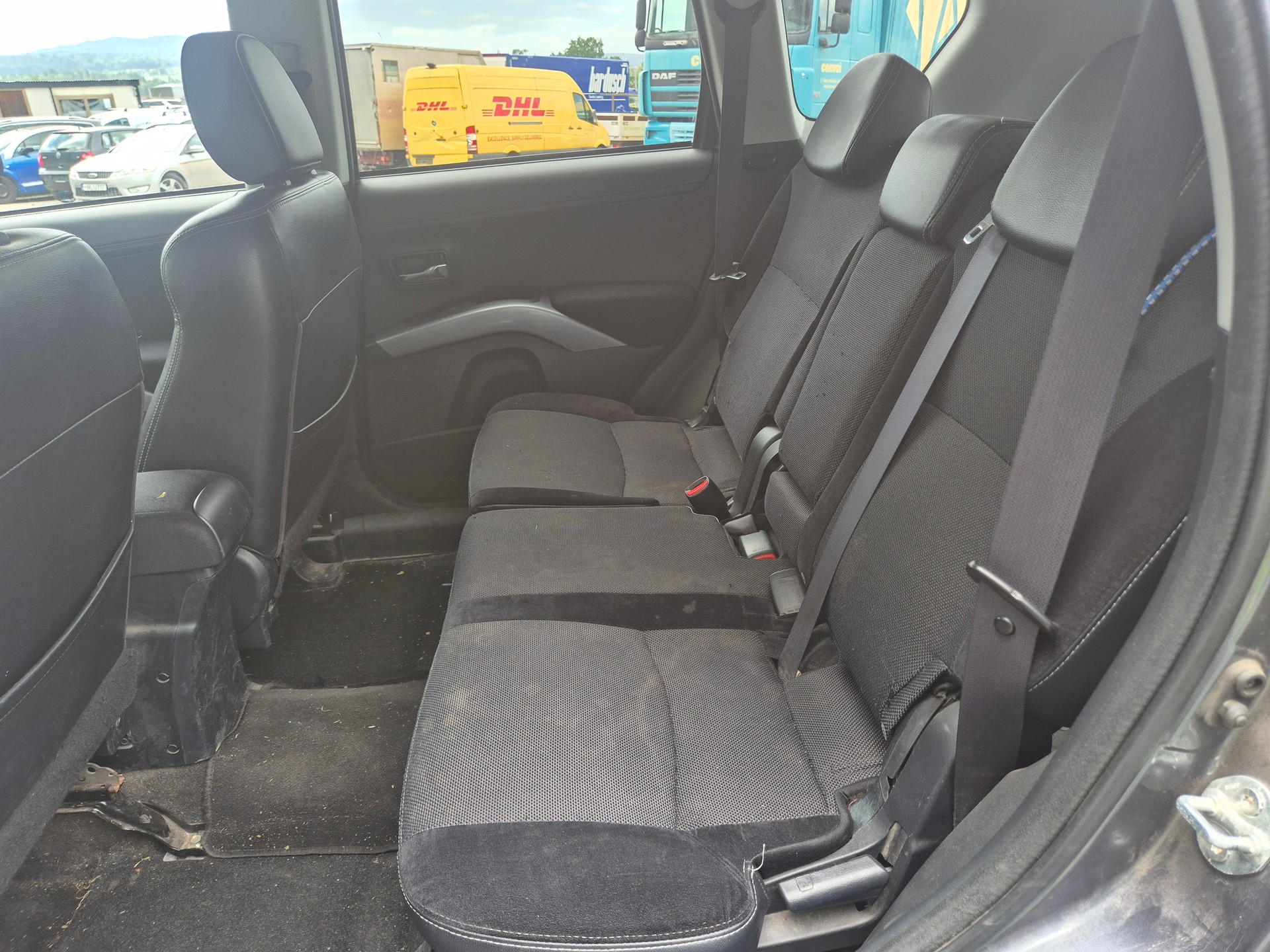 MITSUBISHI Outlander 2.2 DID Jubilé35 4WD-image-11
