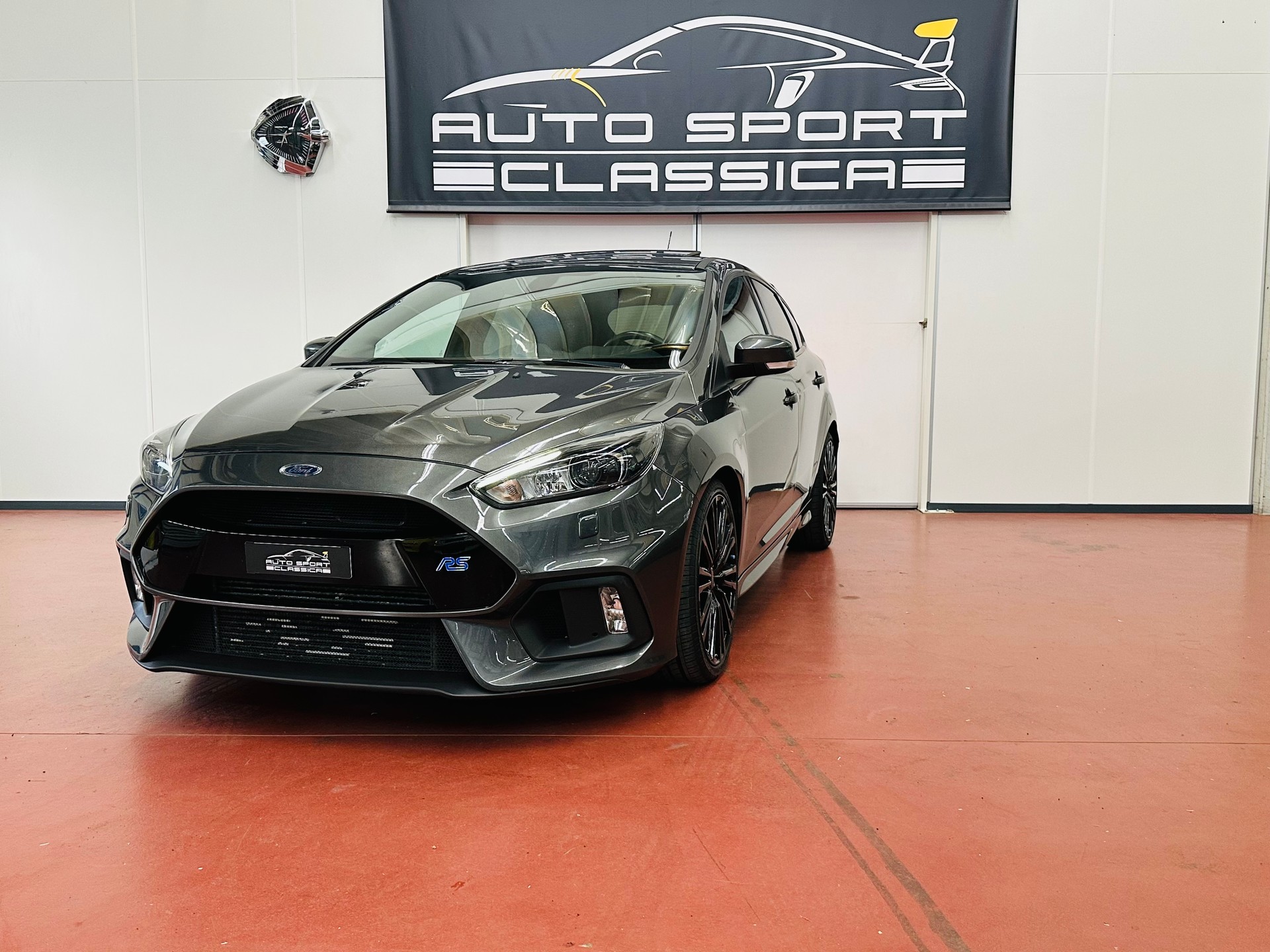 FORD Focus 2.3 EcoBoost RS AWD mit RS Schalensitze-image-0