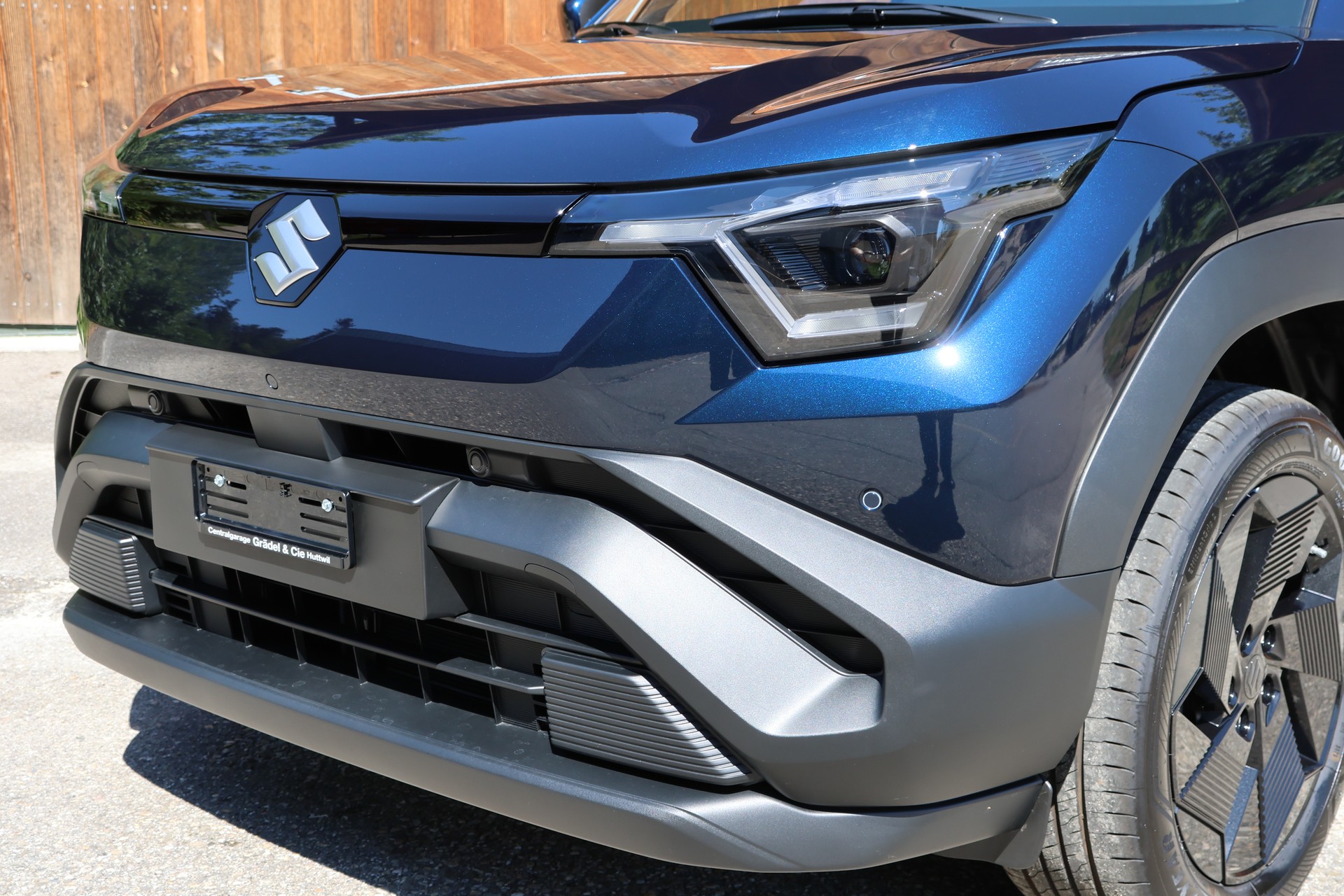 SUZUKI e-Vitara 49kWh Unico-image-17