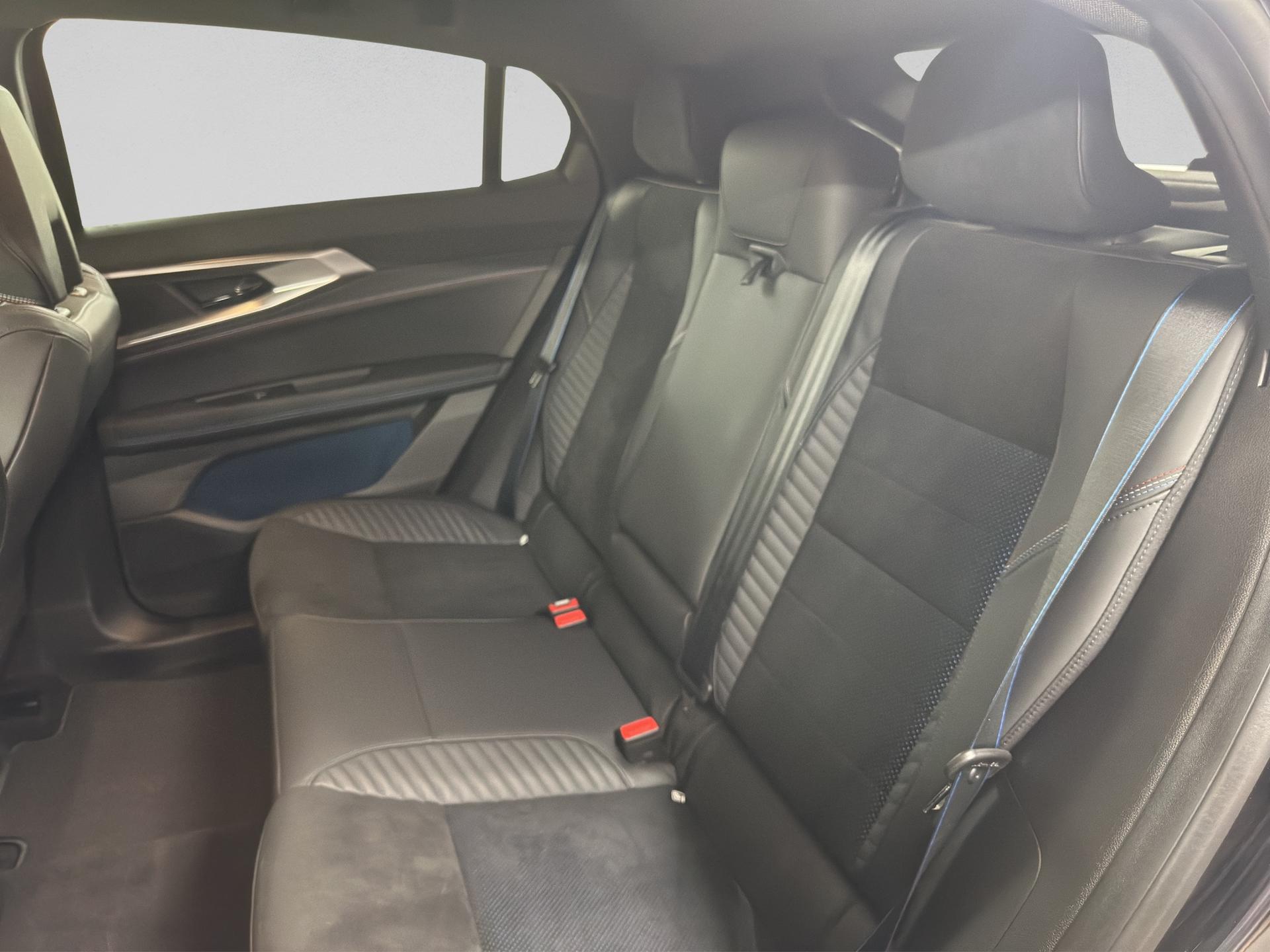 RENAULT Rafale 1.2 E-Tech Hybrid 200 Esprit Alpine-image-28