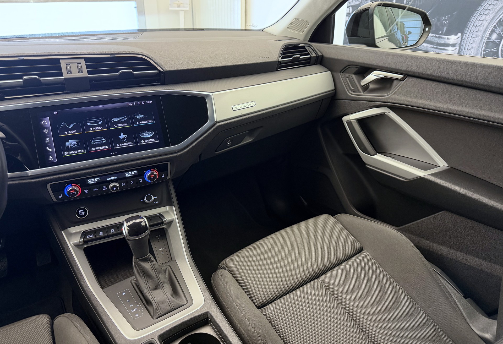 AUDI Q3 Sportback 40 TFSI quattro S-tronic-image-15