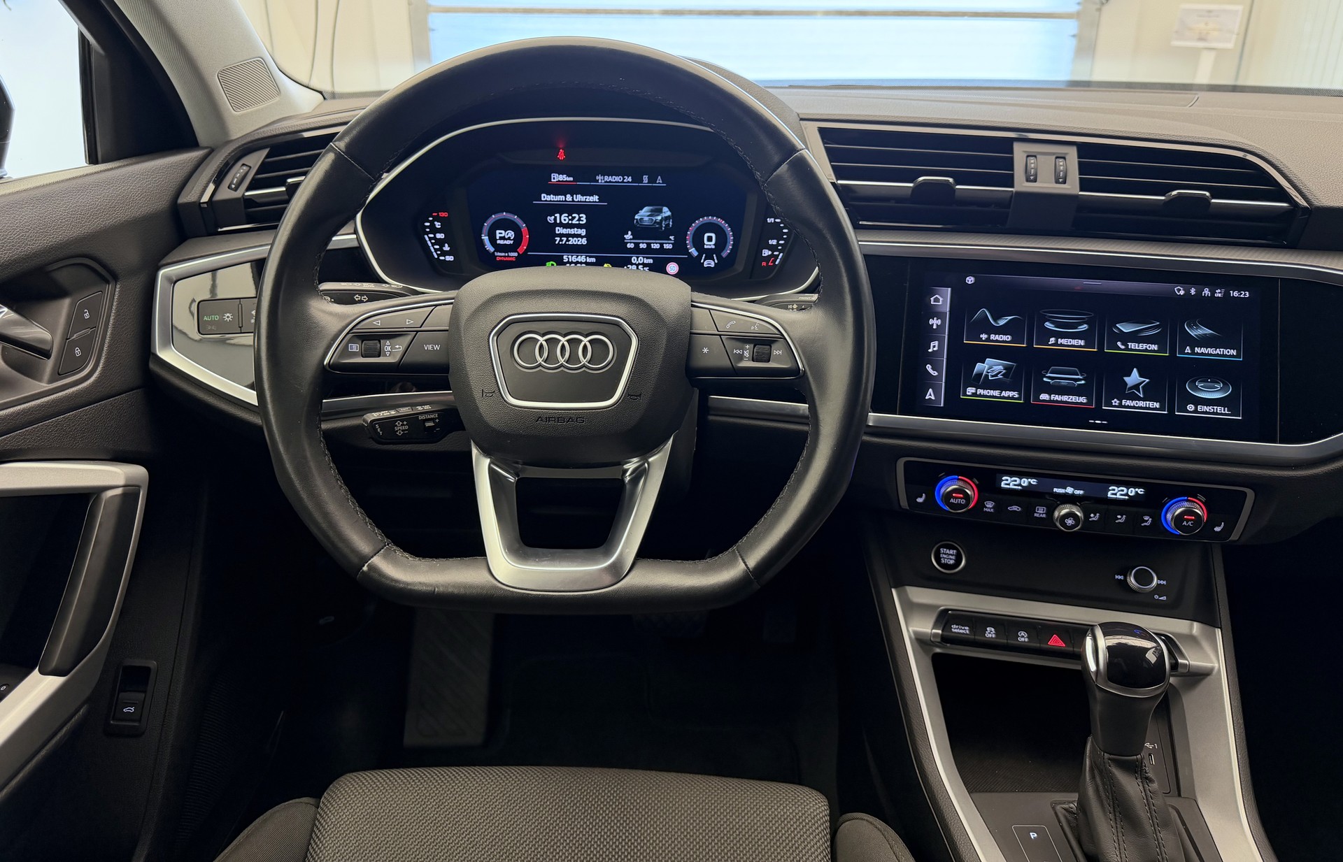 AUDI Q3 Sportback 40 TFSI quattro S-tronic-image-6