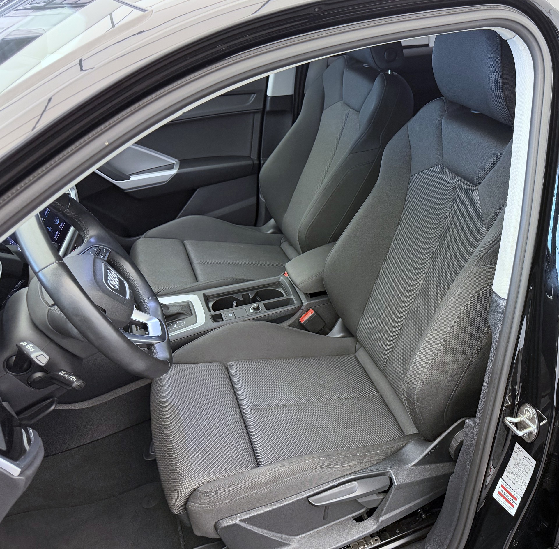 AUDI Q3 Sportback 40 TFSI quattro S-tronic-image-4