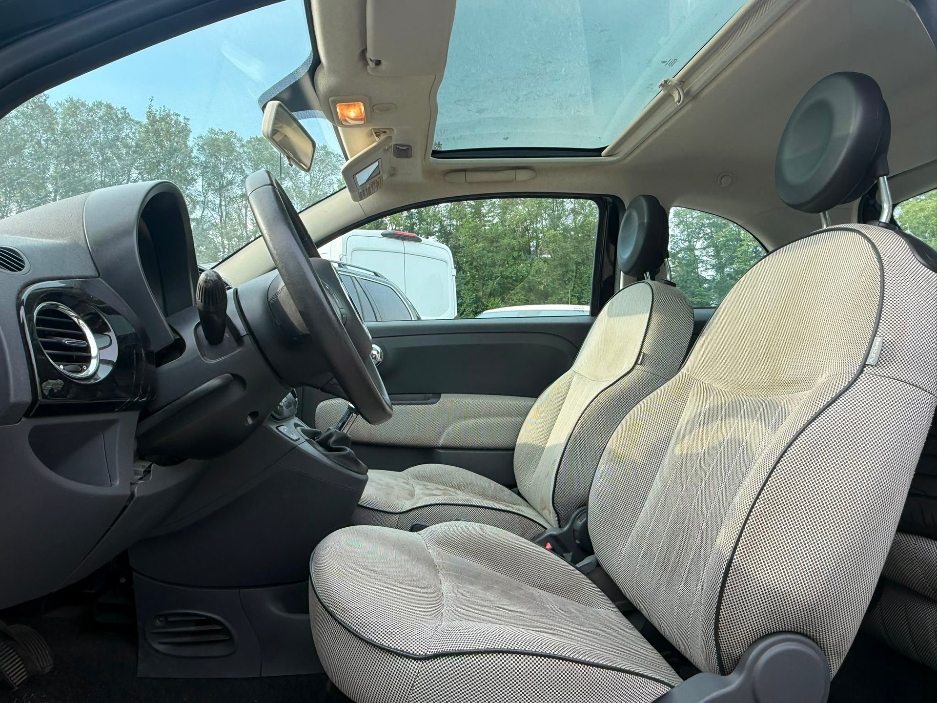 FIAT 500 1.2 Lounge-image-8