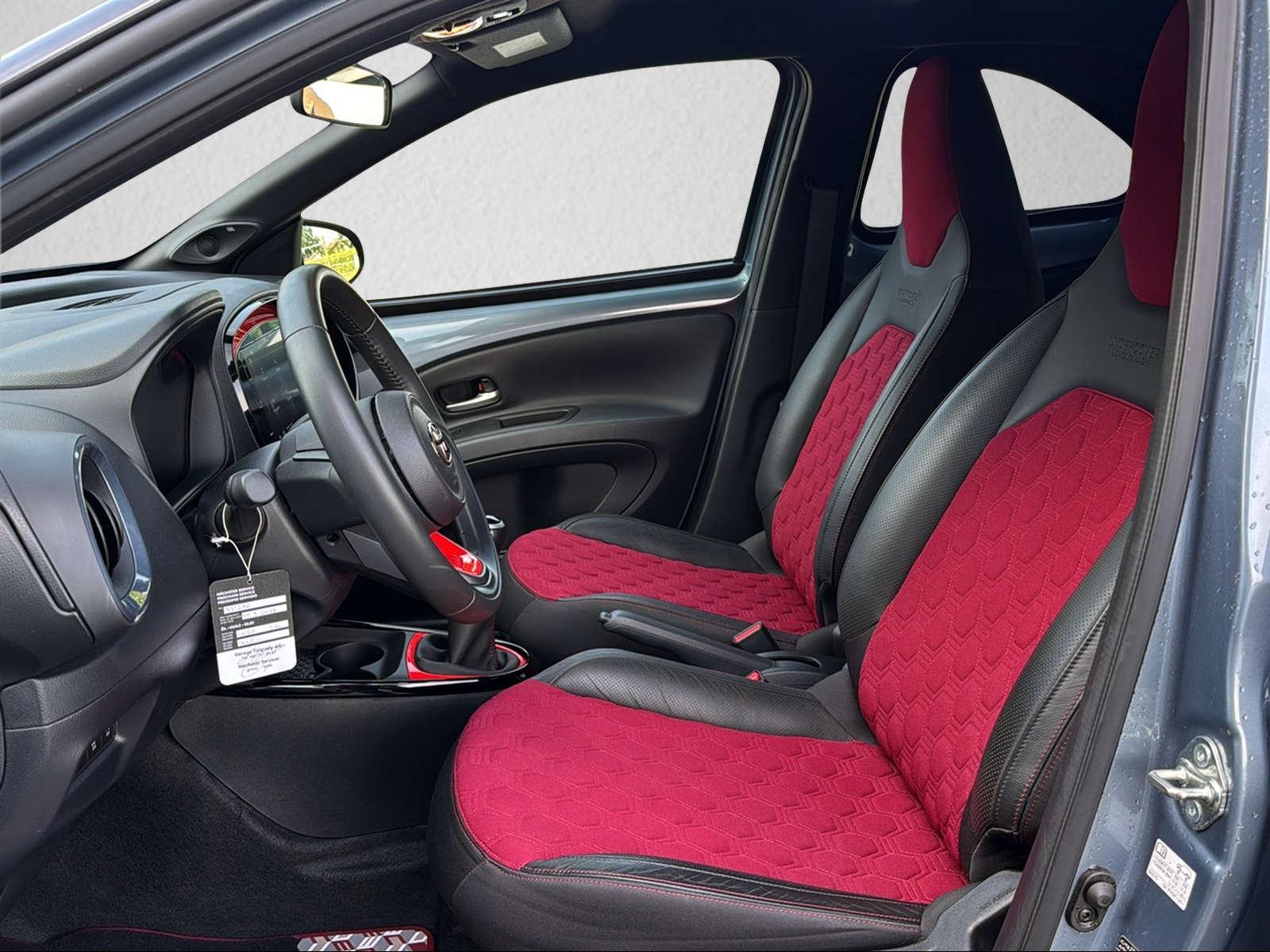 TOYOTA Aygo X 1.0 VVT-i Undercover-image-7
