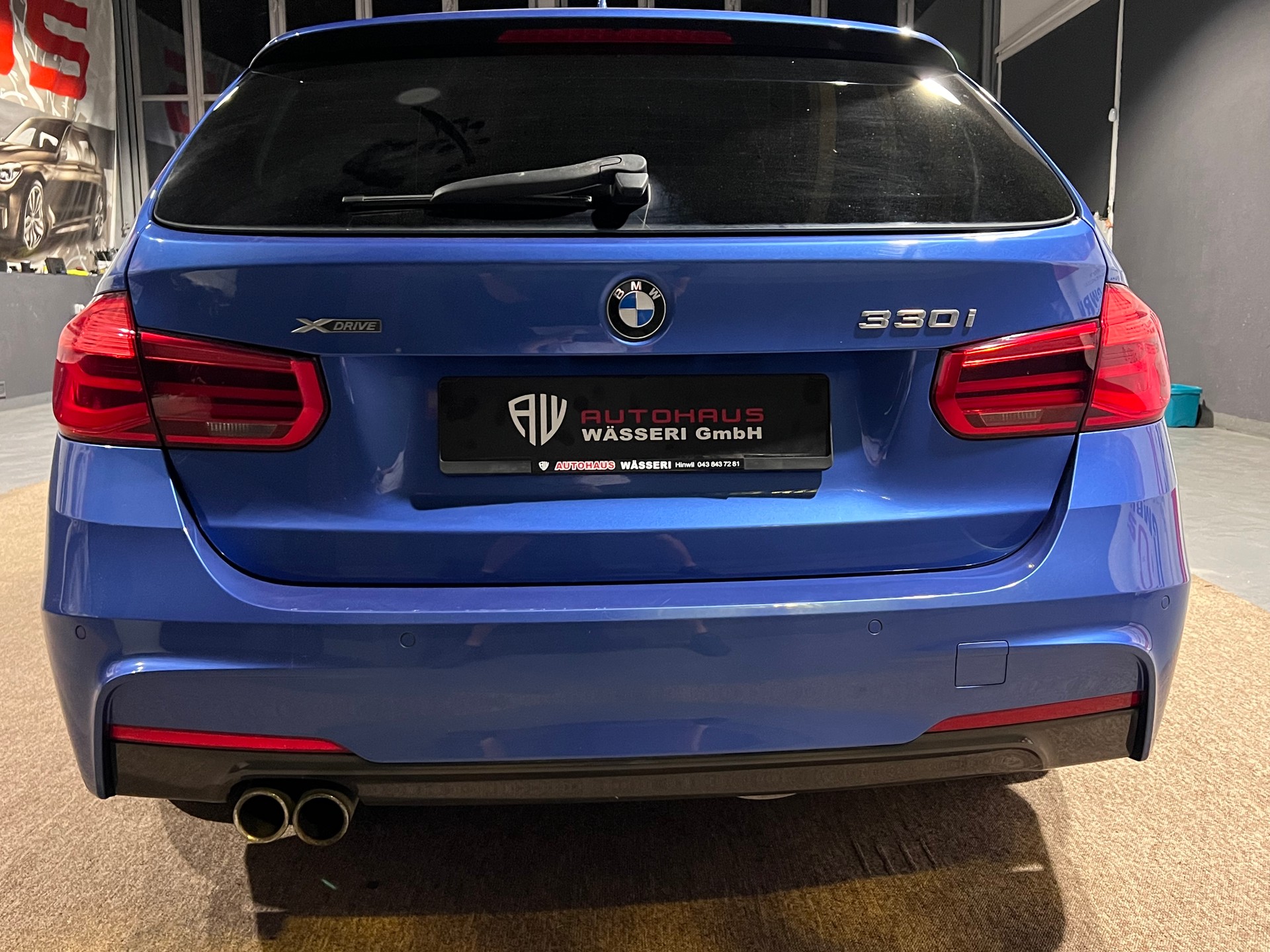 BMW 330i xDrive Touring M Sport Steptronic-image-3