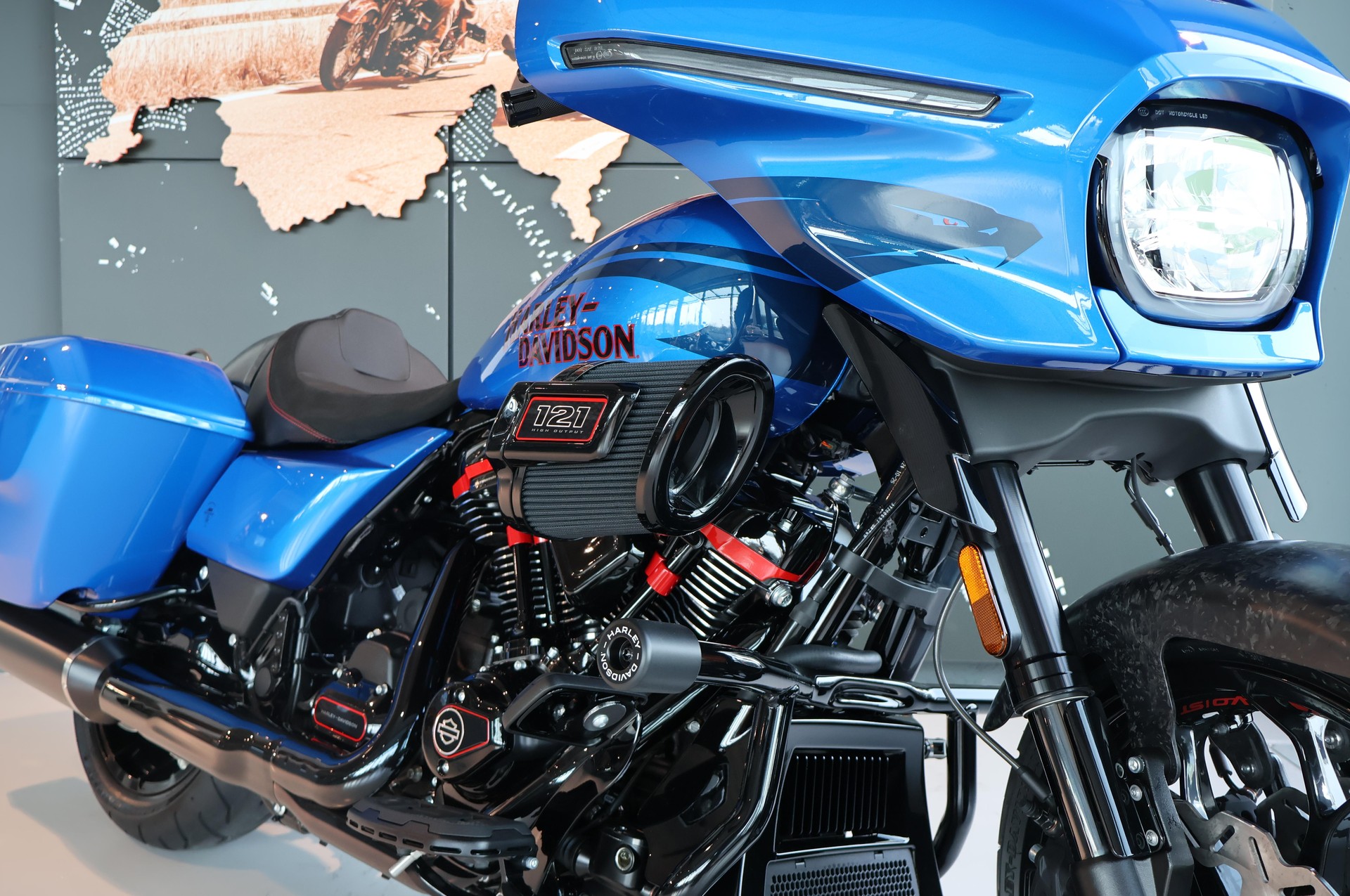 HARLEY-DAVIDSON FLHXSTSE CVO Street Glide ST-image-4