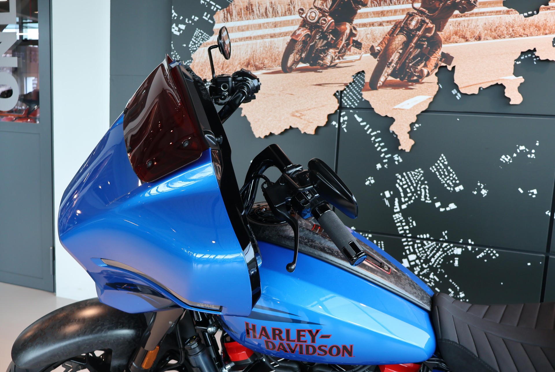 HARLEY-DAVIDSON FLHXSTSE CVO Street Glide ST-image-8