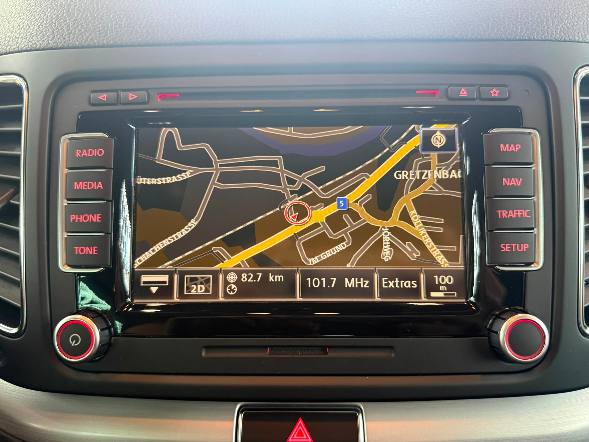 VW Sharan 2.0 TDI BlueMotion Technology Highline DSG-image-16