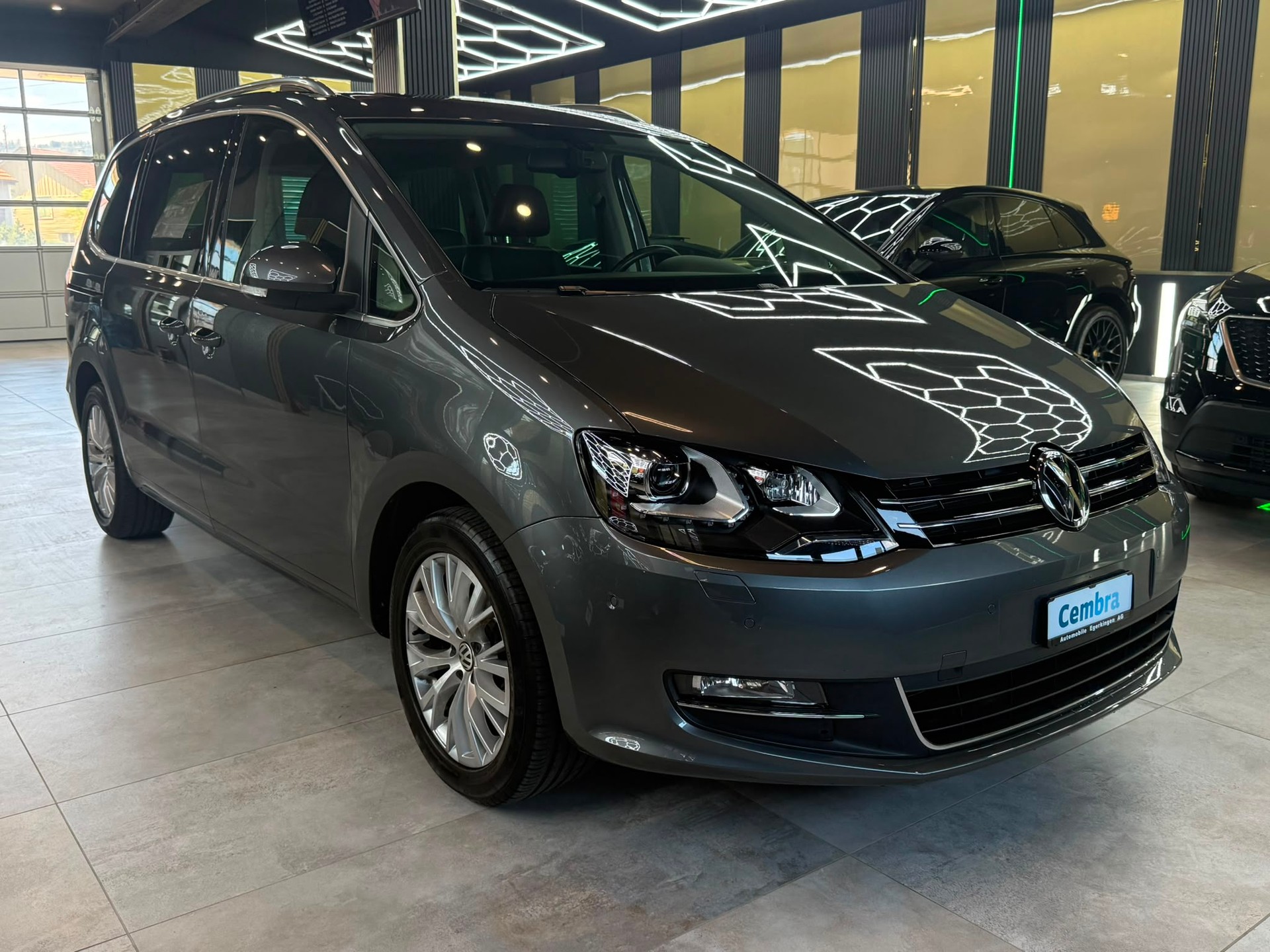 VW Sharan 2.0 TDI BlueMotion Technology Highline DSG-showroom-element-2