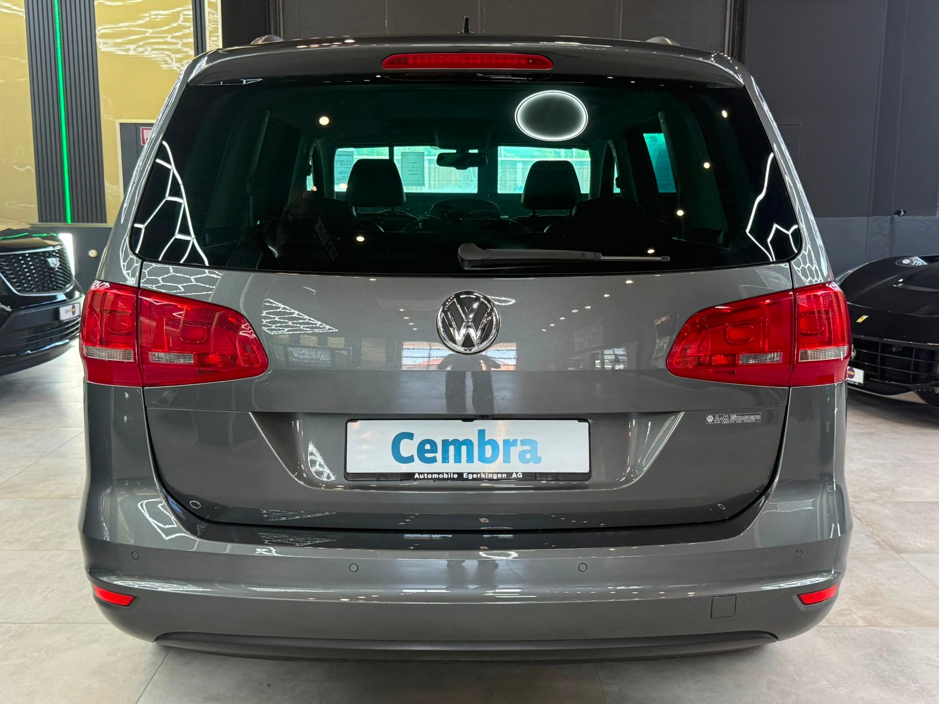 VW Sharan 2.0 TDI BlueMotion Technology Highline DSG-image-5