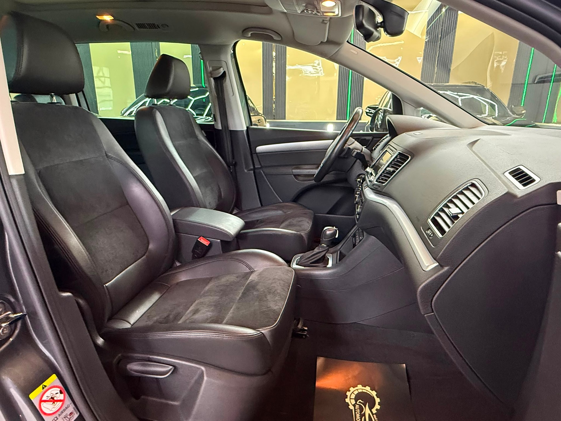 VW Sharan 2.0 TDI BlueMotion Technology Highline DSG-image-11