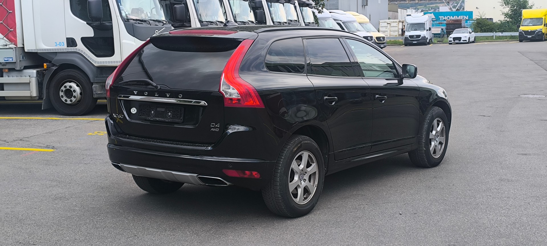 VOLVO XC60 D4 AWD Kinetic Geartronic-image-4
