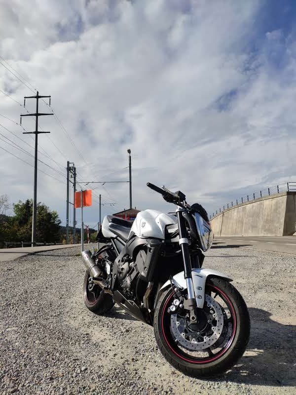 YAMAHA FZ1 N ABS-image-4