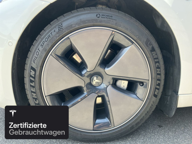 TESLA Model 3 Long Range AWD-image-4