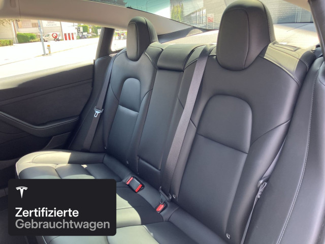 TESLA Model 3 Long Range AWD-image-13