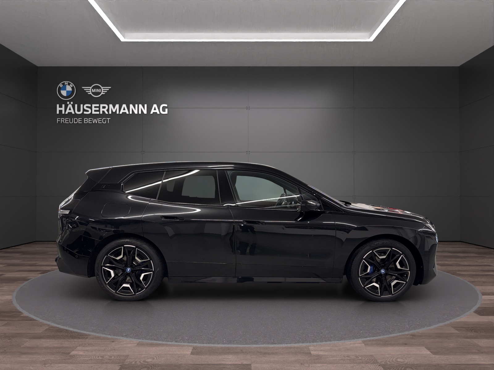 BMW iX xDrive40 SPORT-image-3