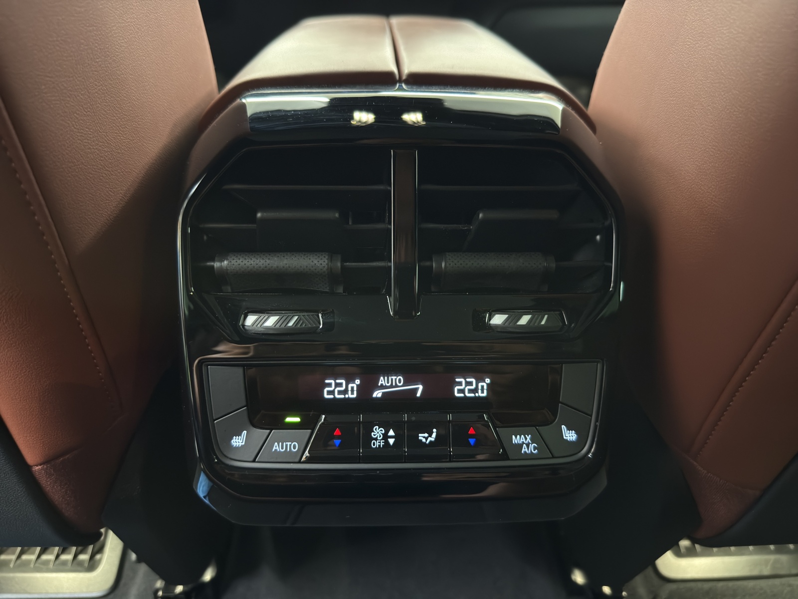 BMW iX xDrive40 SPORT-image-20