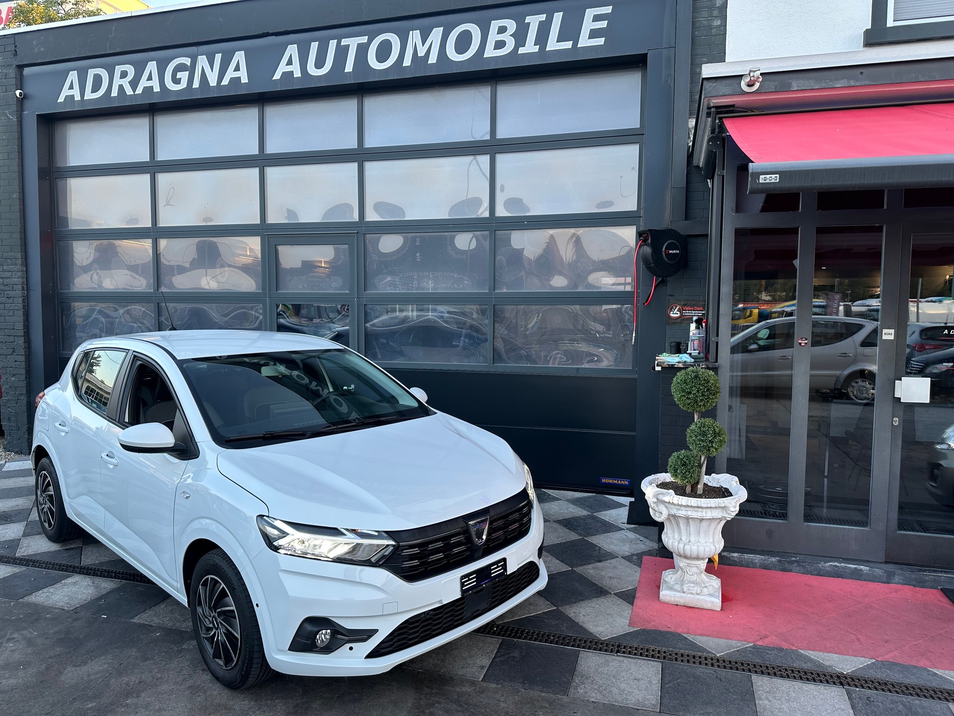 DACIA Sandero TCe 90 Comfort CVT-image-2
