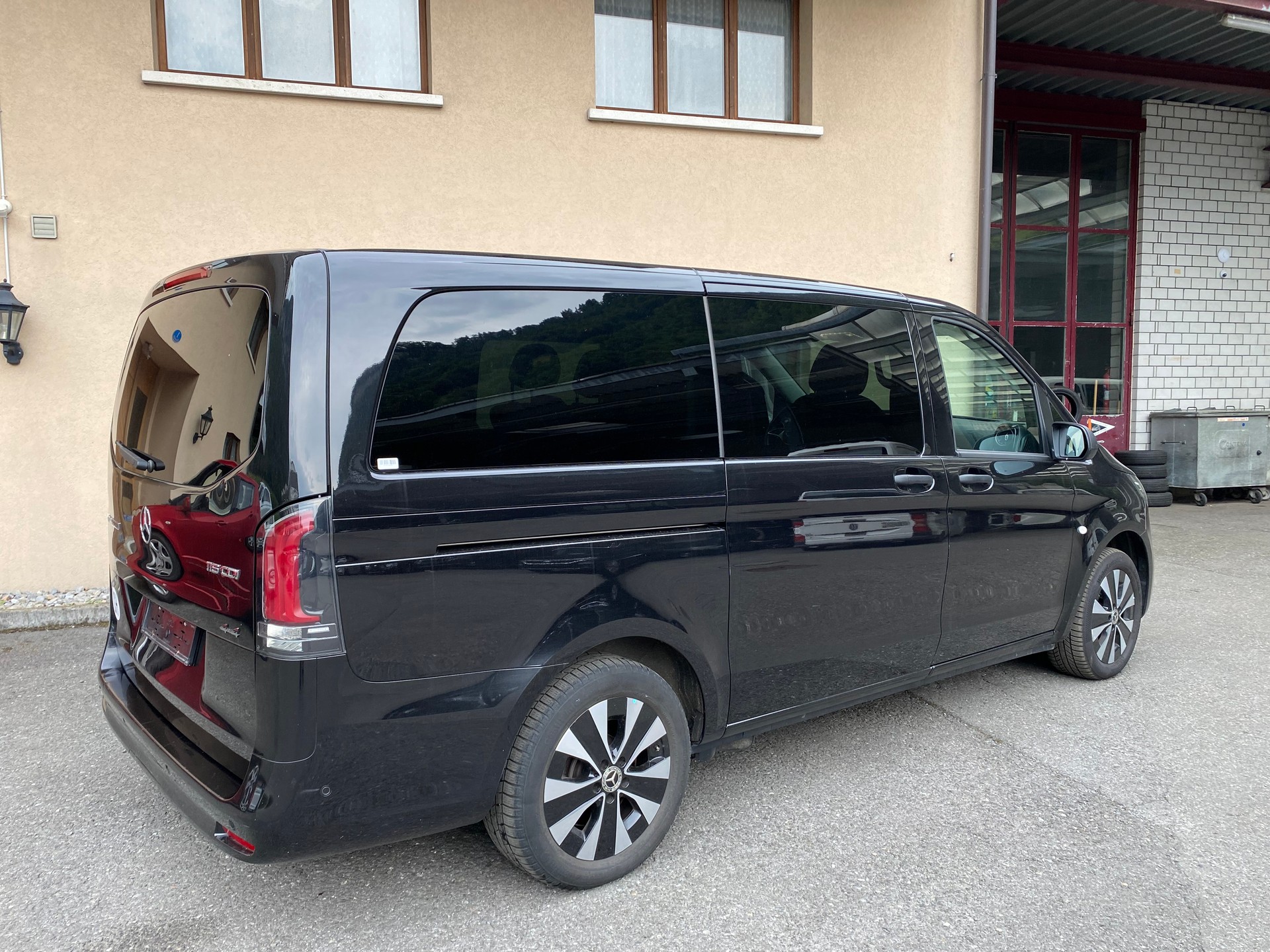 MERCEDES-BENZ Vito 116 CDI Lang Select Tourer 4Matic 9G-Tronic-image-12