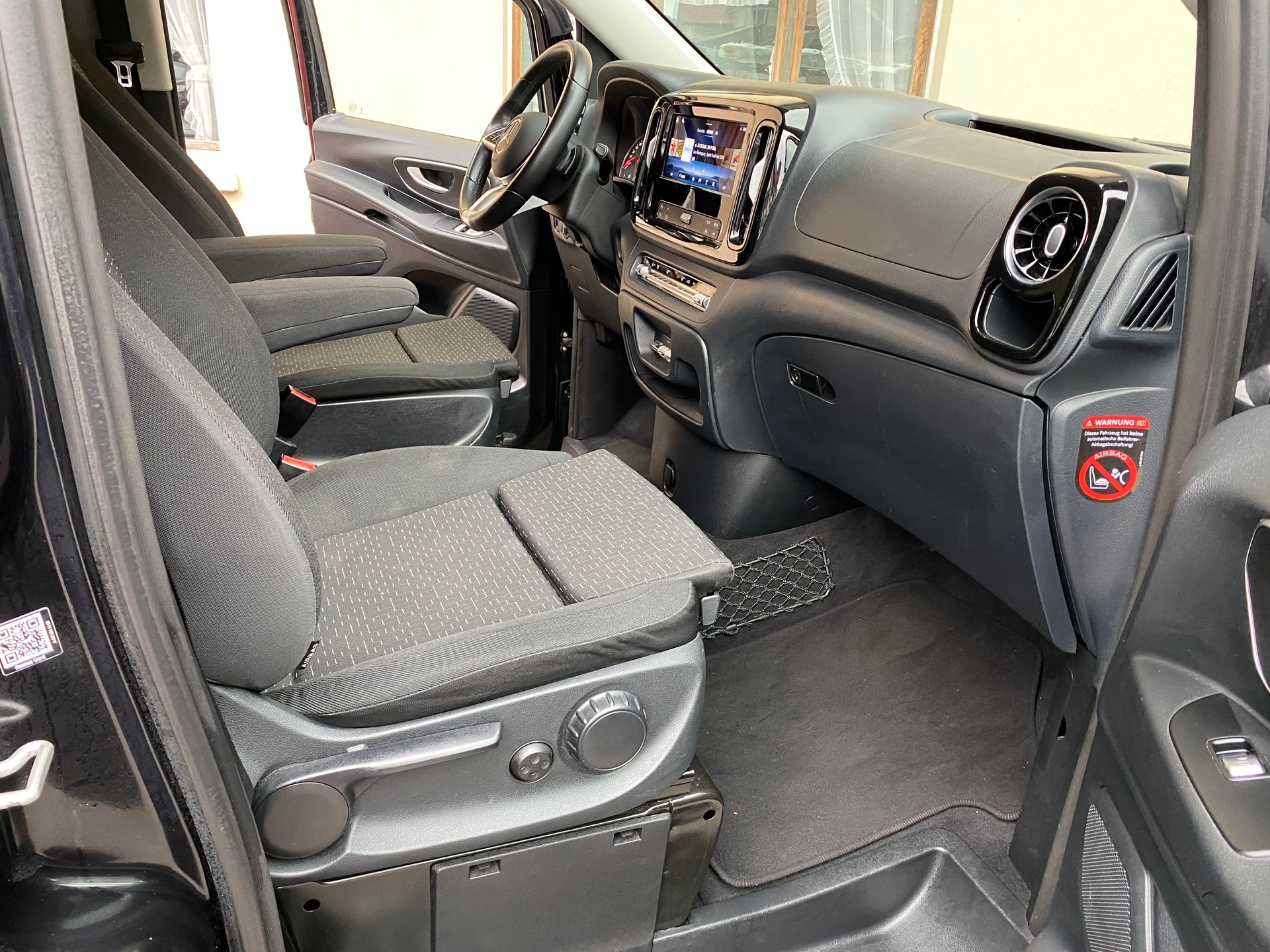 MERCEDES-BENZ Vito 116 CDI Lang Select Tourer 4Matic 9G-Tronic-image-5