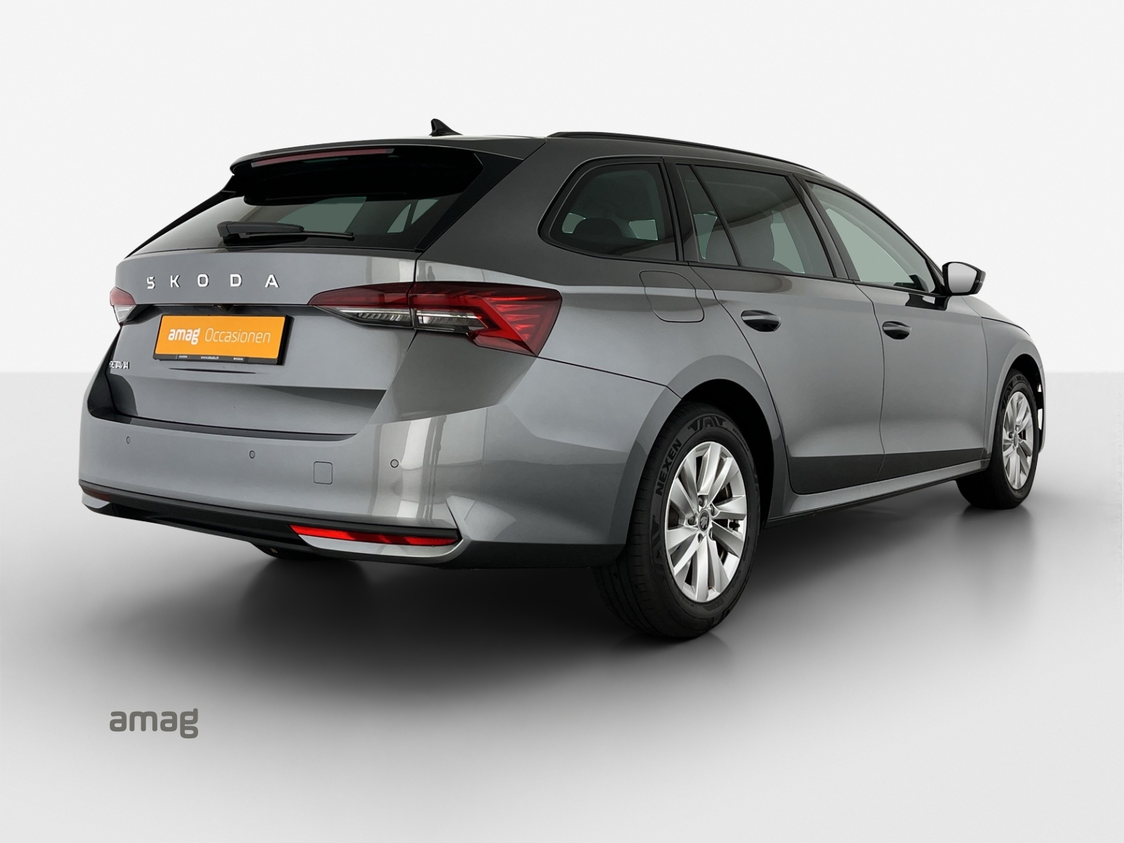 SKODA Octavia Combi 1.5 TSI mHEV DSG Dynamic-image-4