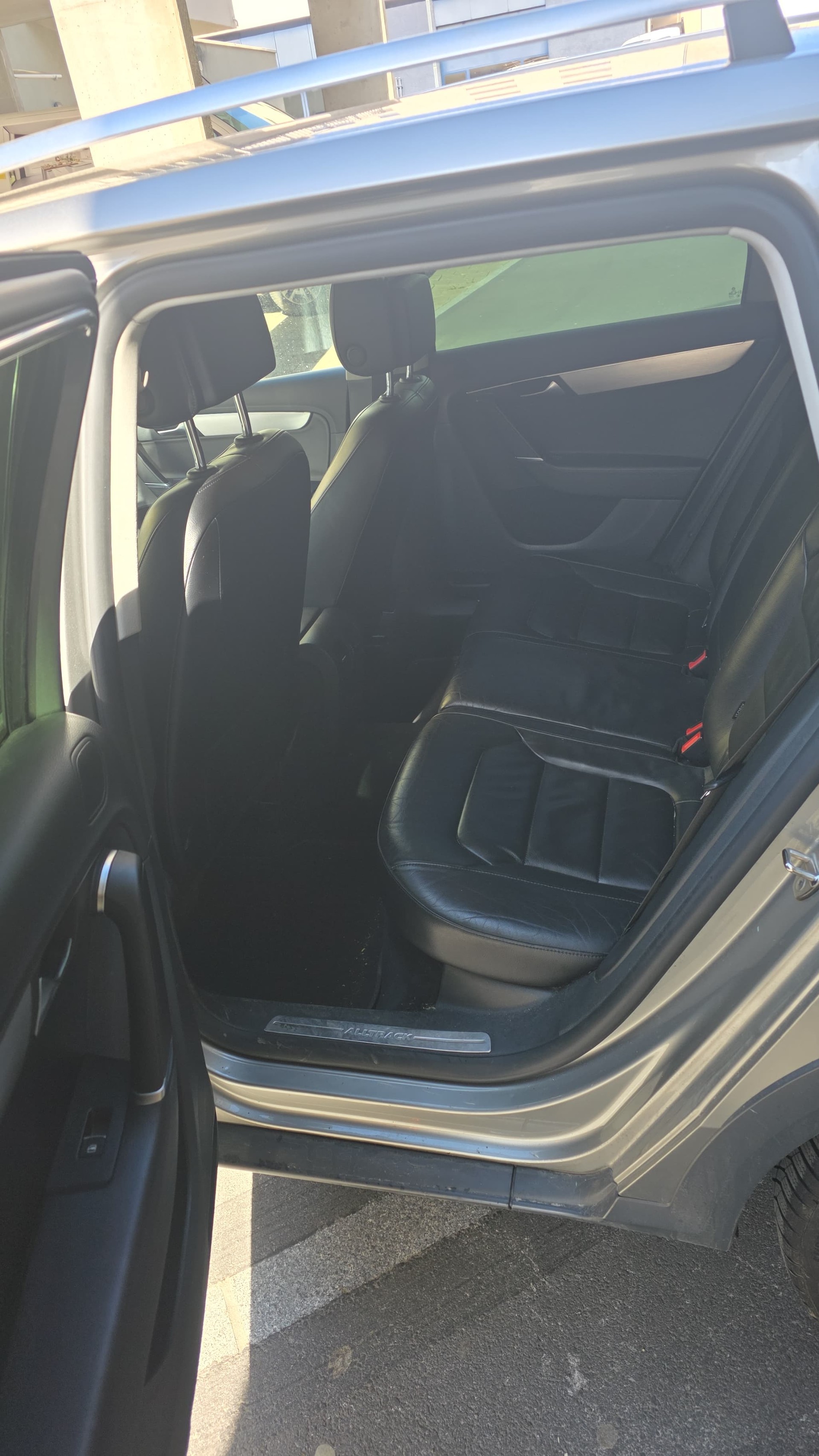 VW Passat Alltrack 2.0 TSI 4Motion DSG-image-1