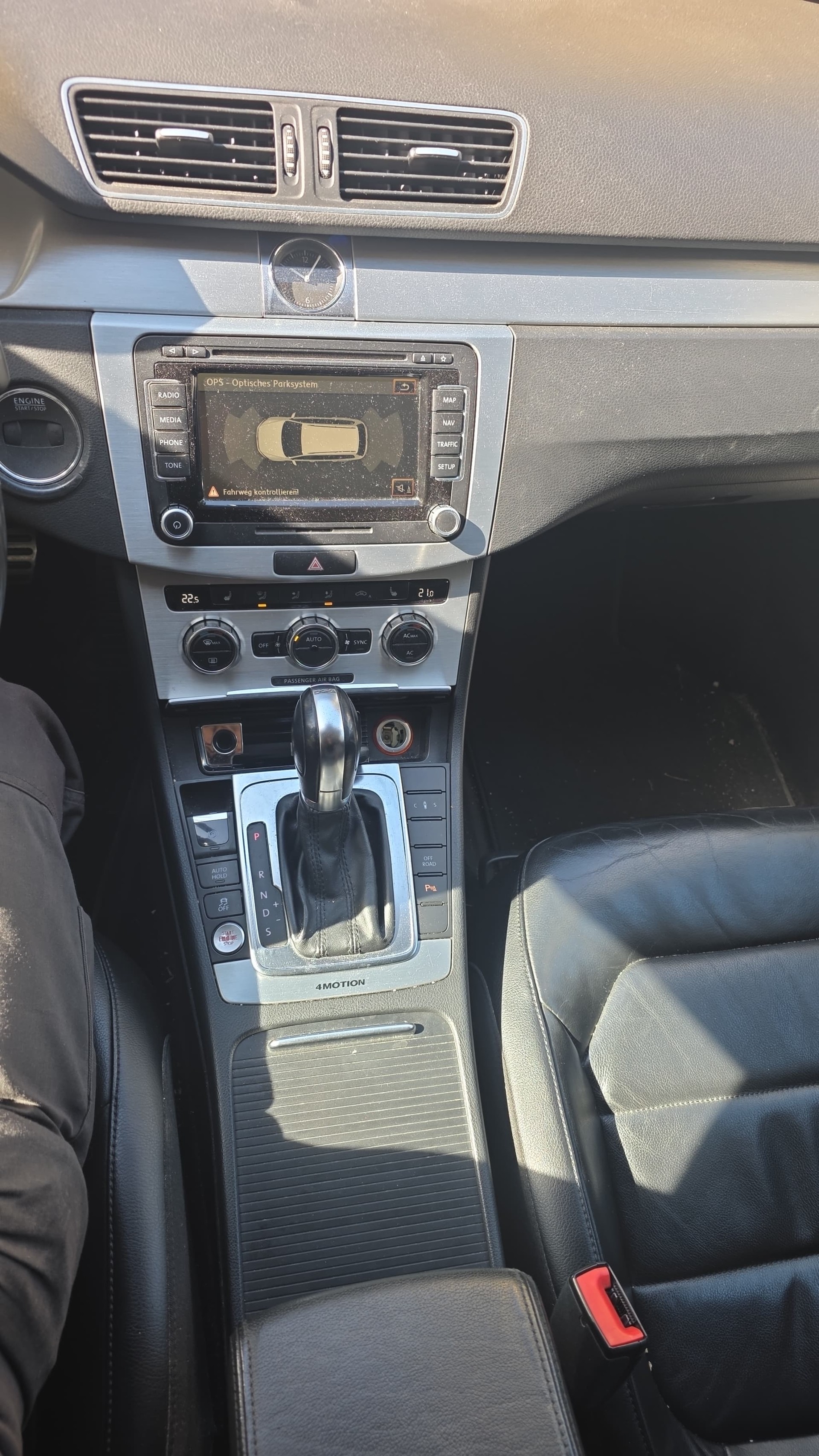 VW Passat Alltrack 2.0 TSI 4Motion DSG-image-12
