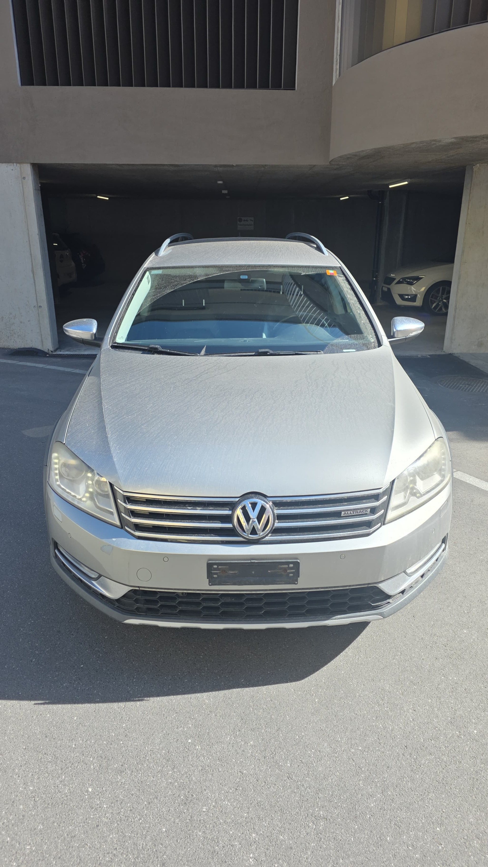 VW Passat Alltrack 2.0 TSI 4Motion DSG-image-0