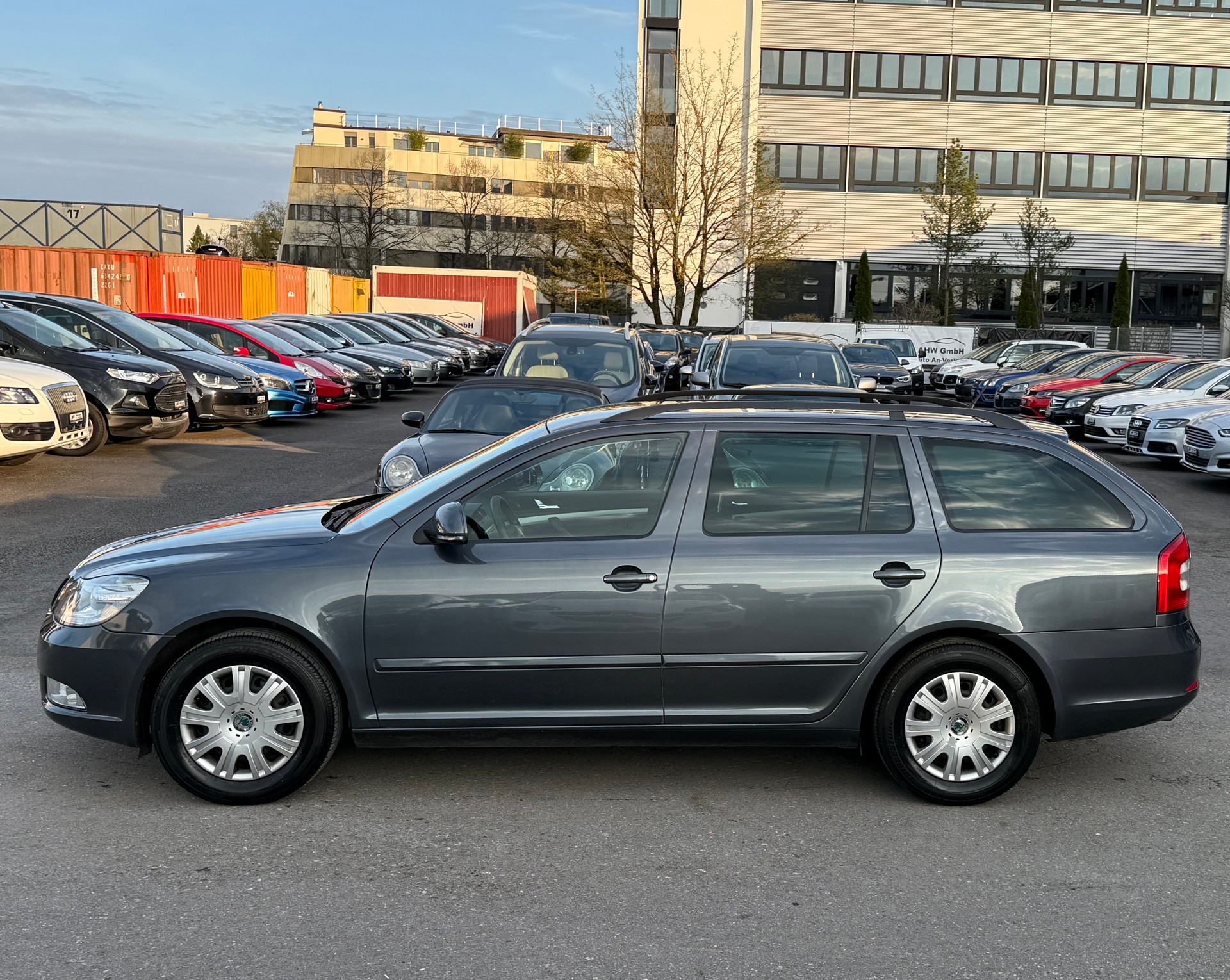 SKODA Octavia Combi 1.8 TSI Ambiente / Frisch ab MFK / Servicegepflegt / PDC / Tempomat / Klimaanlage-image-6