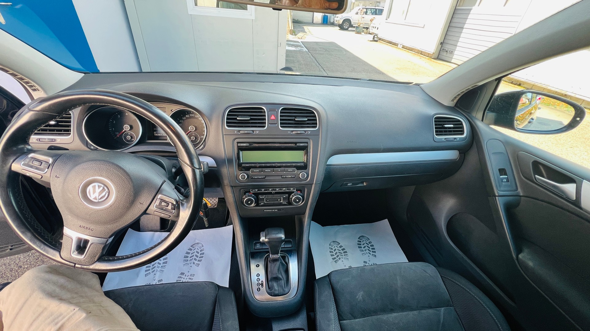 VW GOLF-image-8
