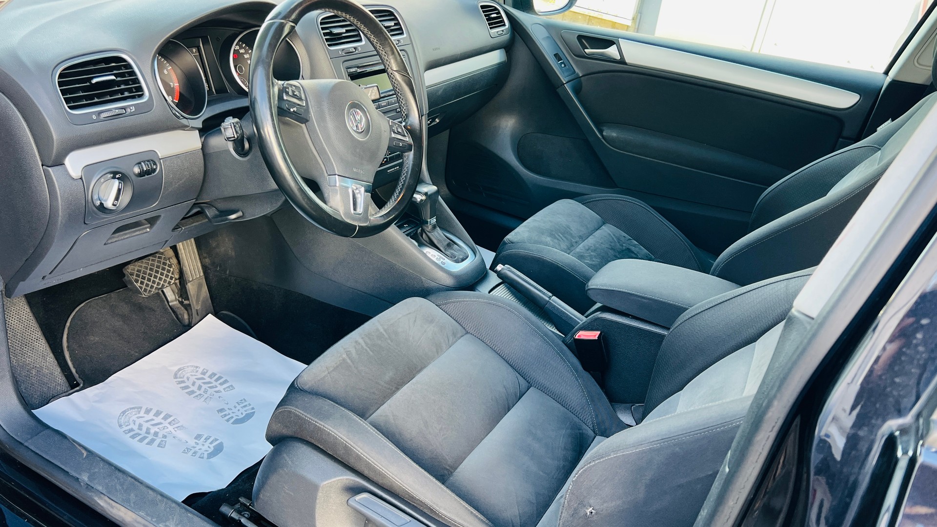 VW GOLF-image-9