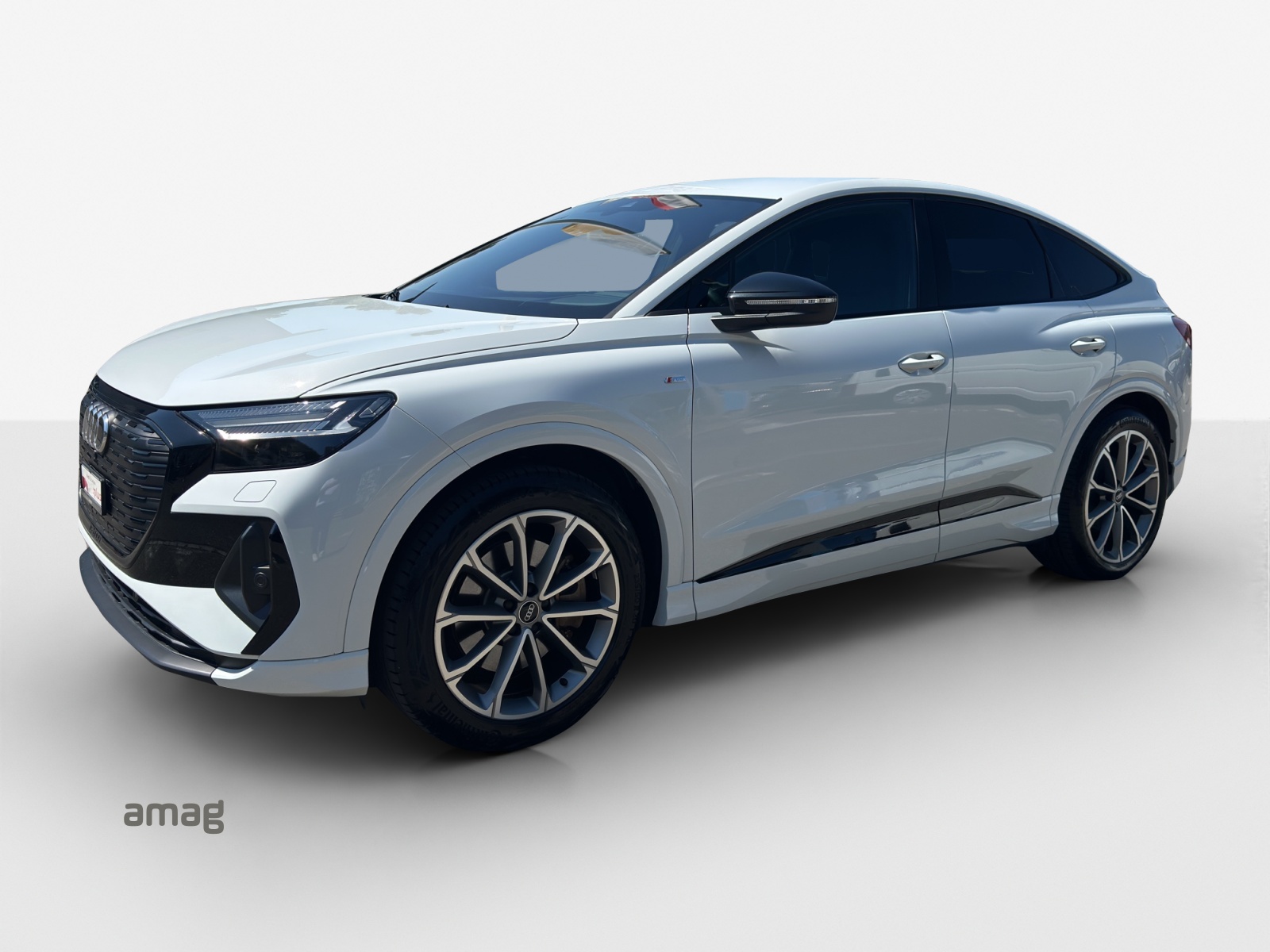 AUDI Q4 Sportback e-tron 50 quattro-image-2