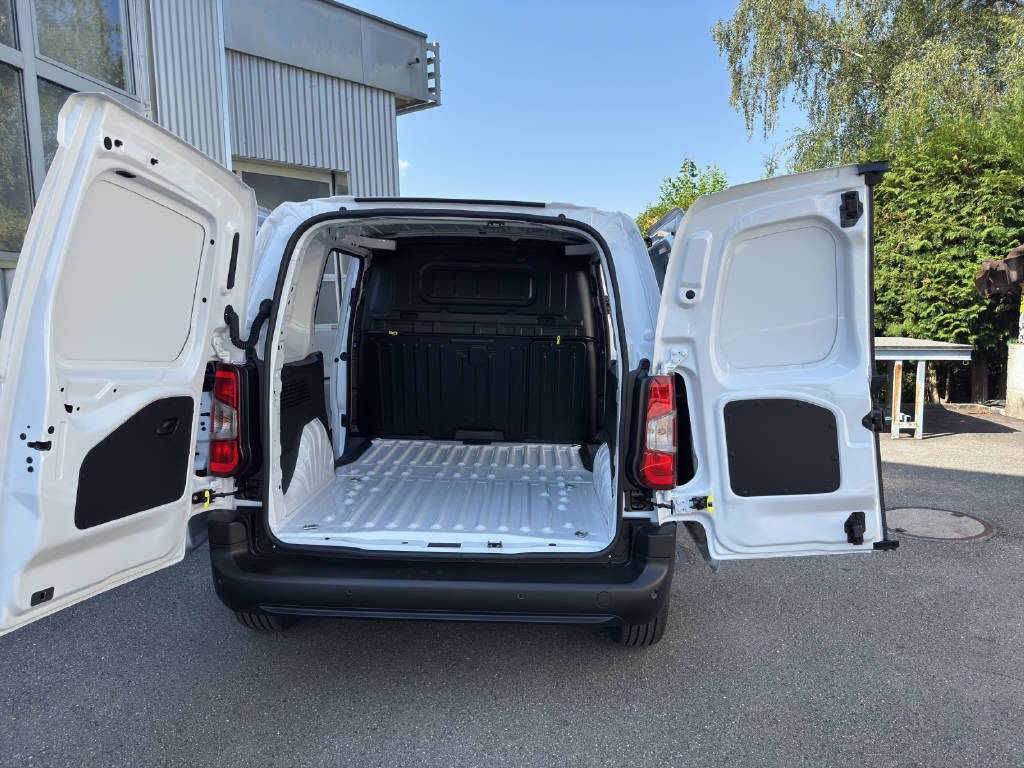 TOYOTA PROACE CITY Van L1 1.2 Active-image-14