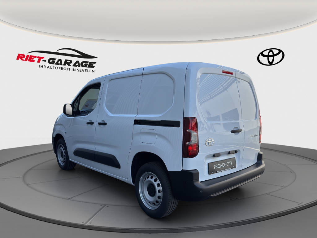 TOYOTA PROACE CITY Van L1 1.2 Active-image-2