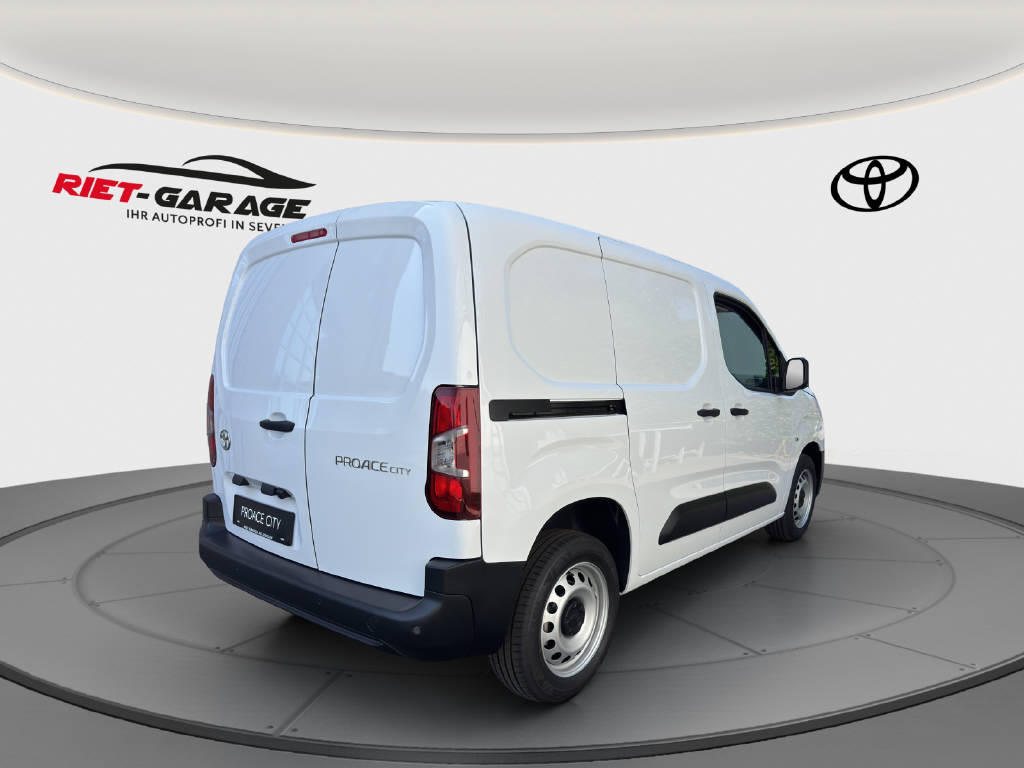 TOYOTA PROACE CITY Van L1 1.2 Active-image-3