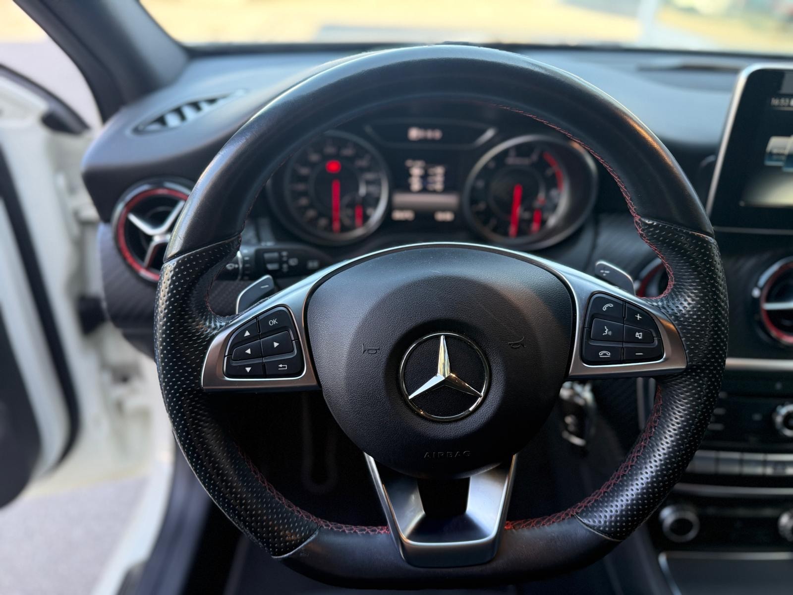 MERCEDES-BENZ A 45 AMG 4Matic Speedshift 7G-DCT-image-18