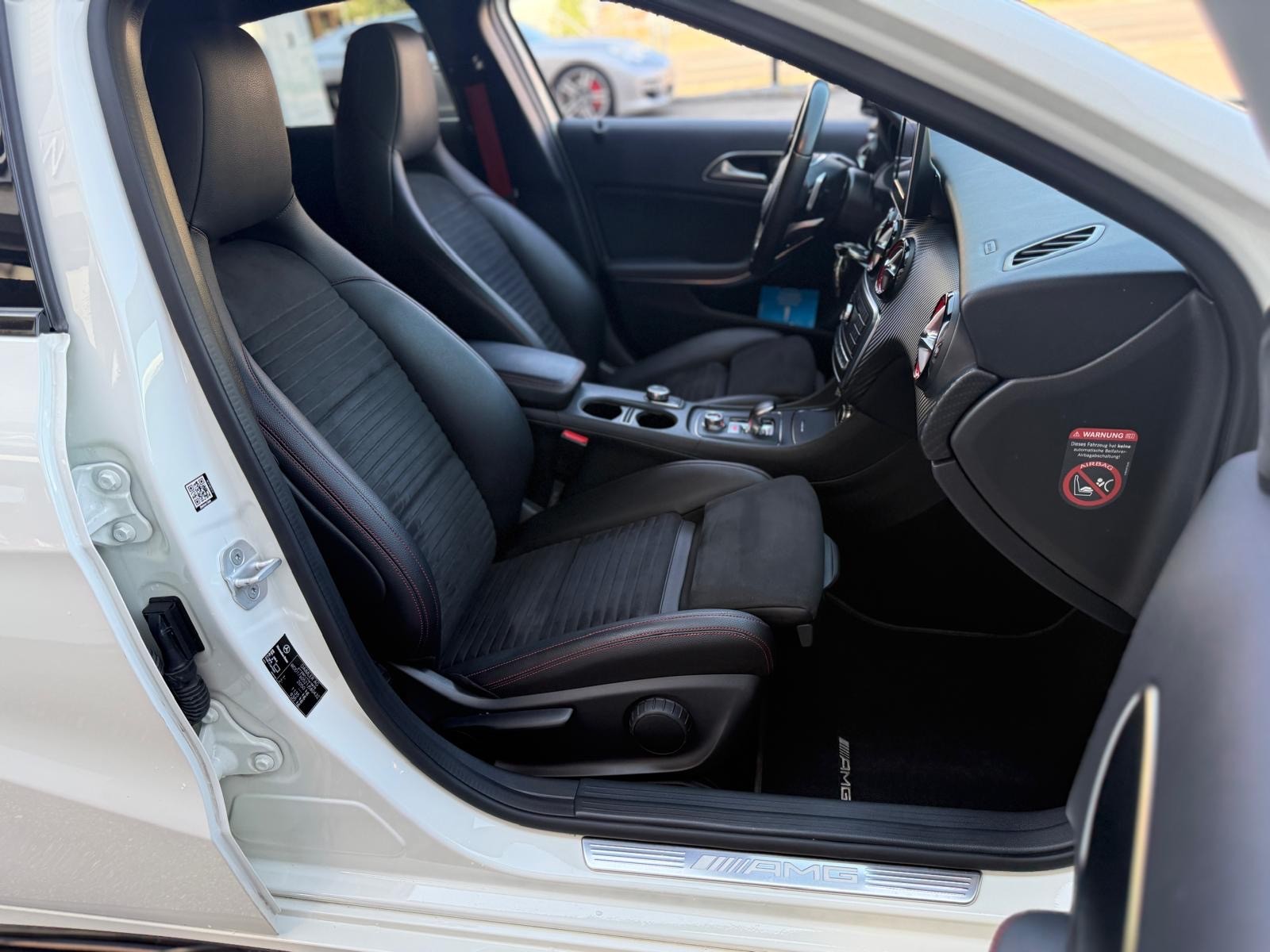MERCEDES-BENZ A 45 AMG 4Matic Speedshift 7G-DCT-image-24
