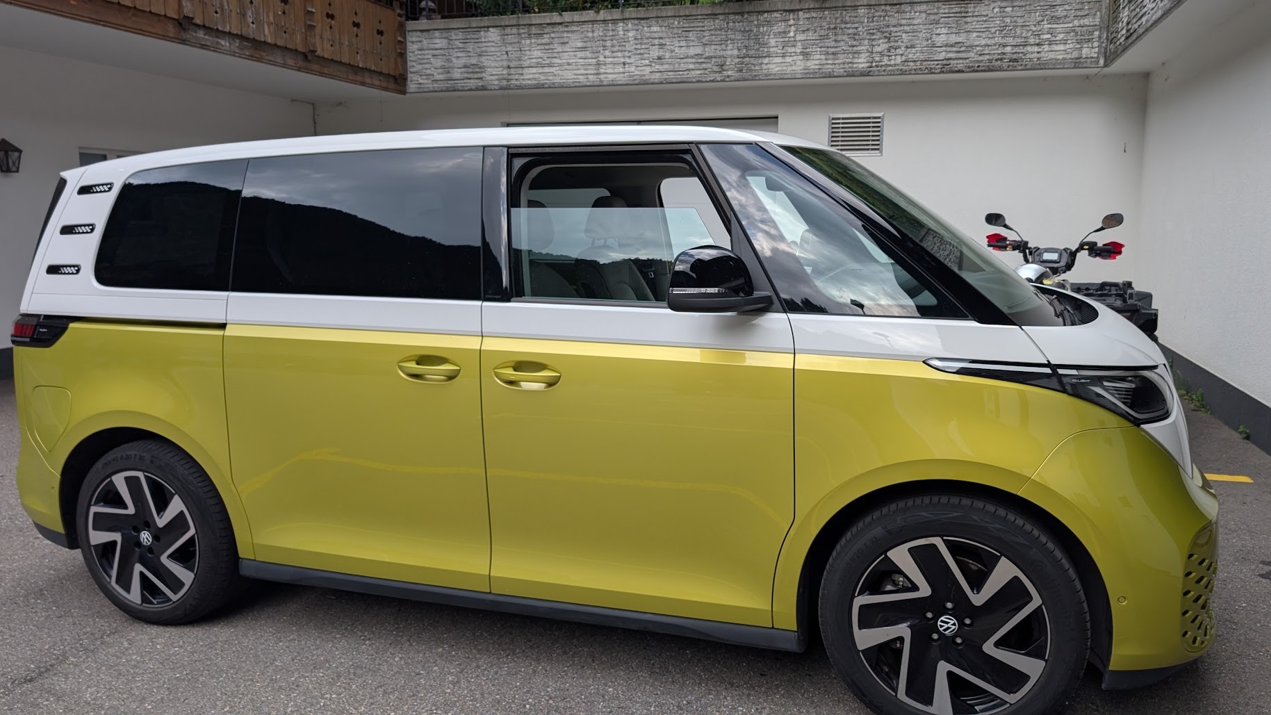 VW 77kWh Pro-image-4