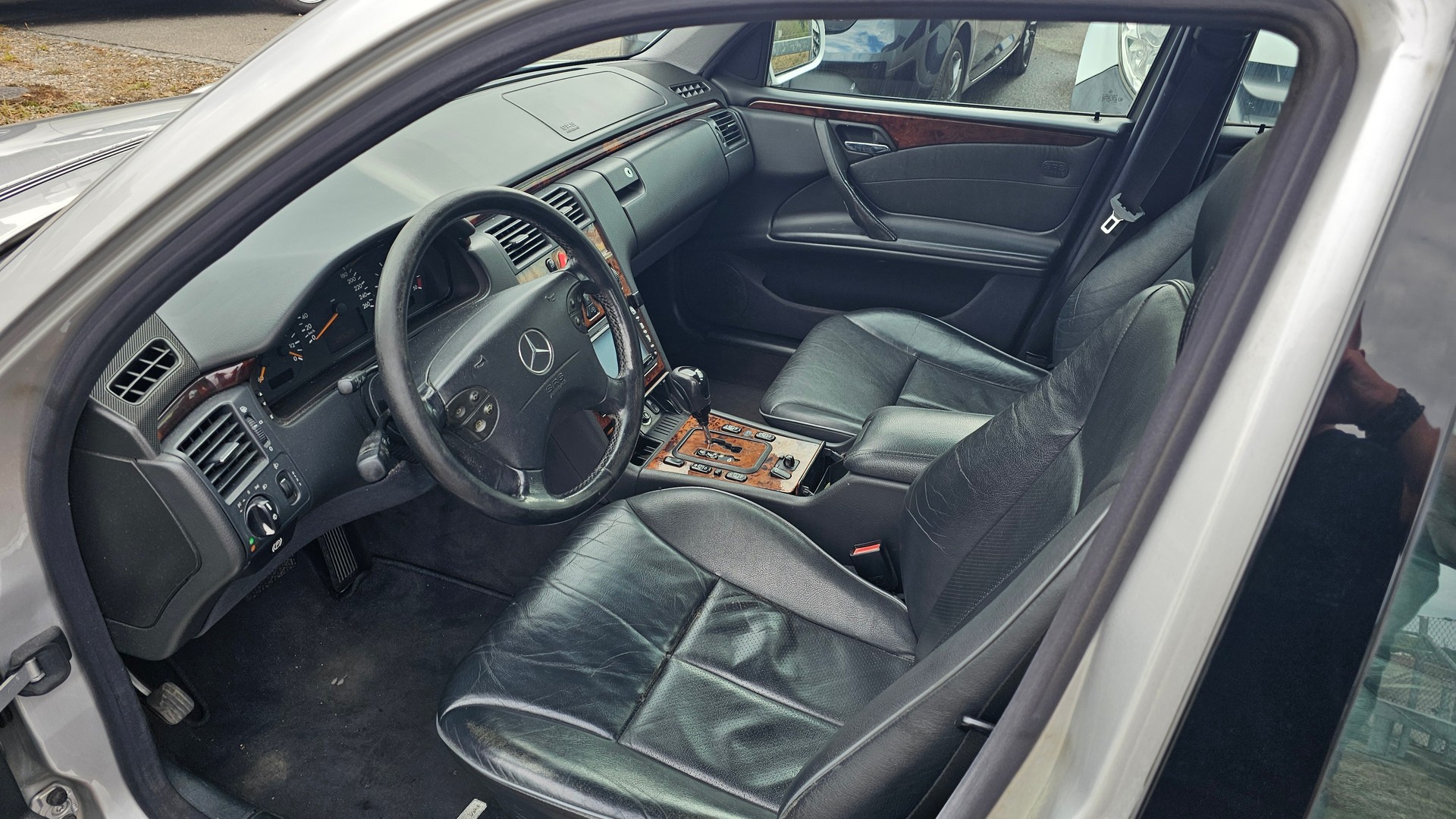 MERCEDES-BENZ Elegance-image-6