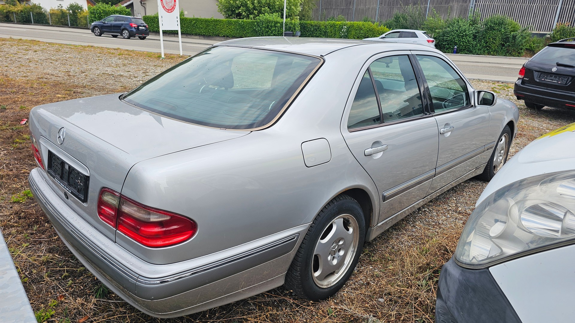 MERCEDES-BENZ Elegance-image-4